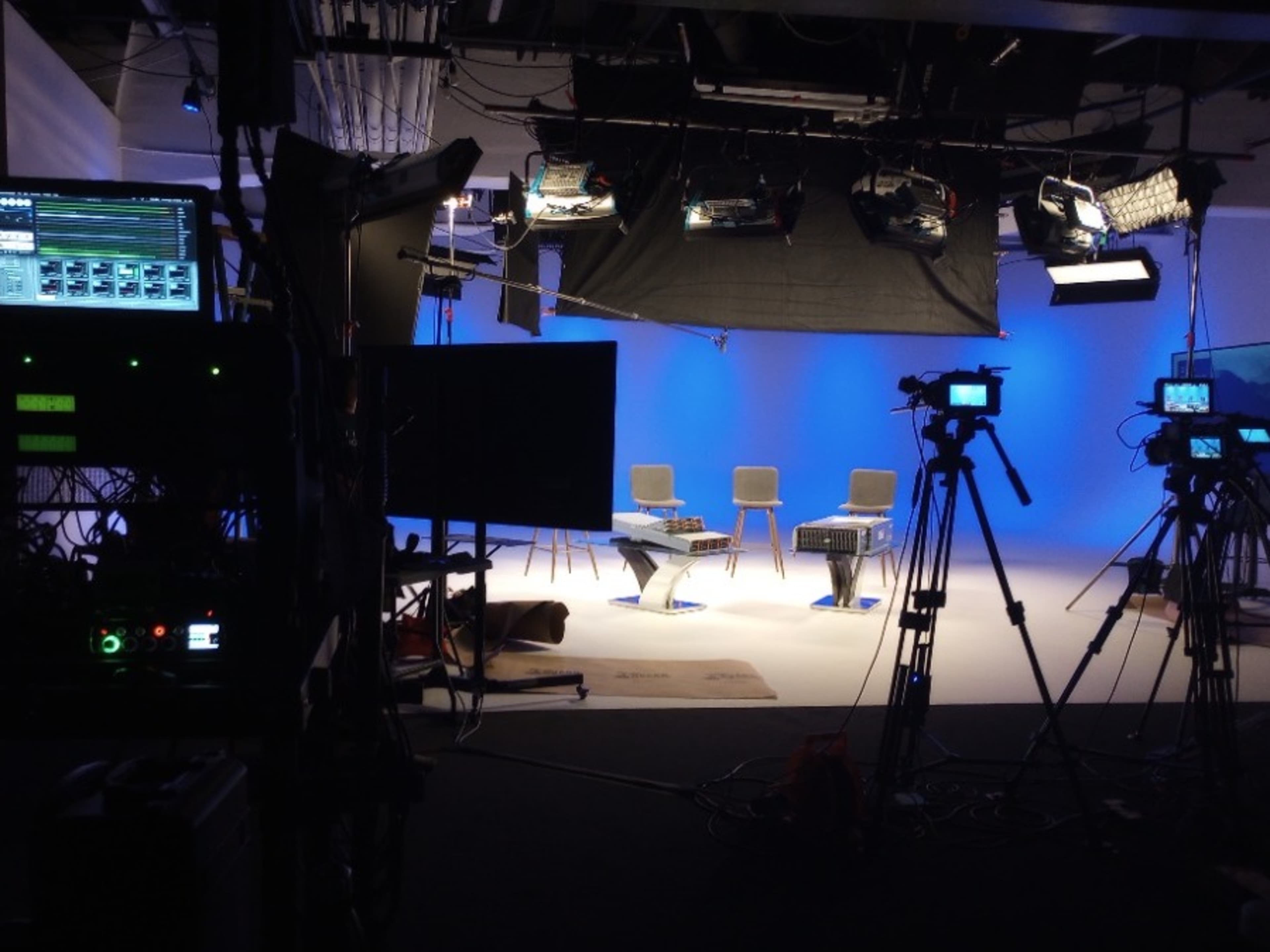 Camera Operator + equipment