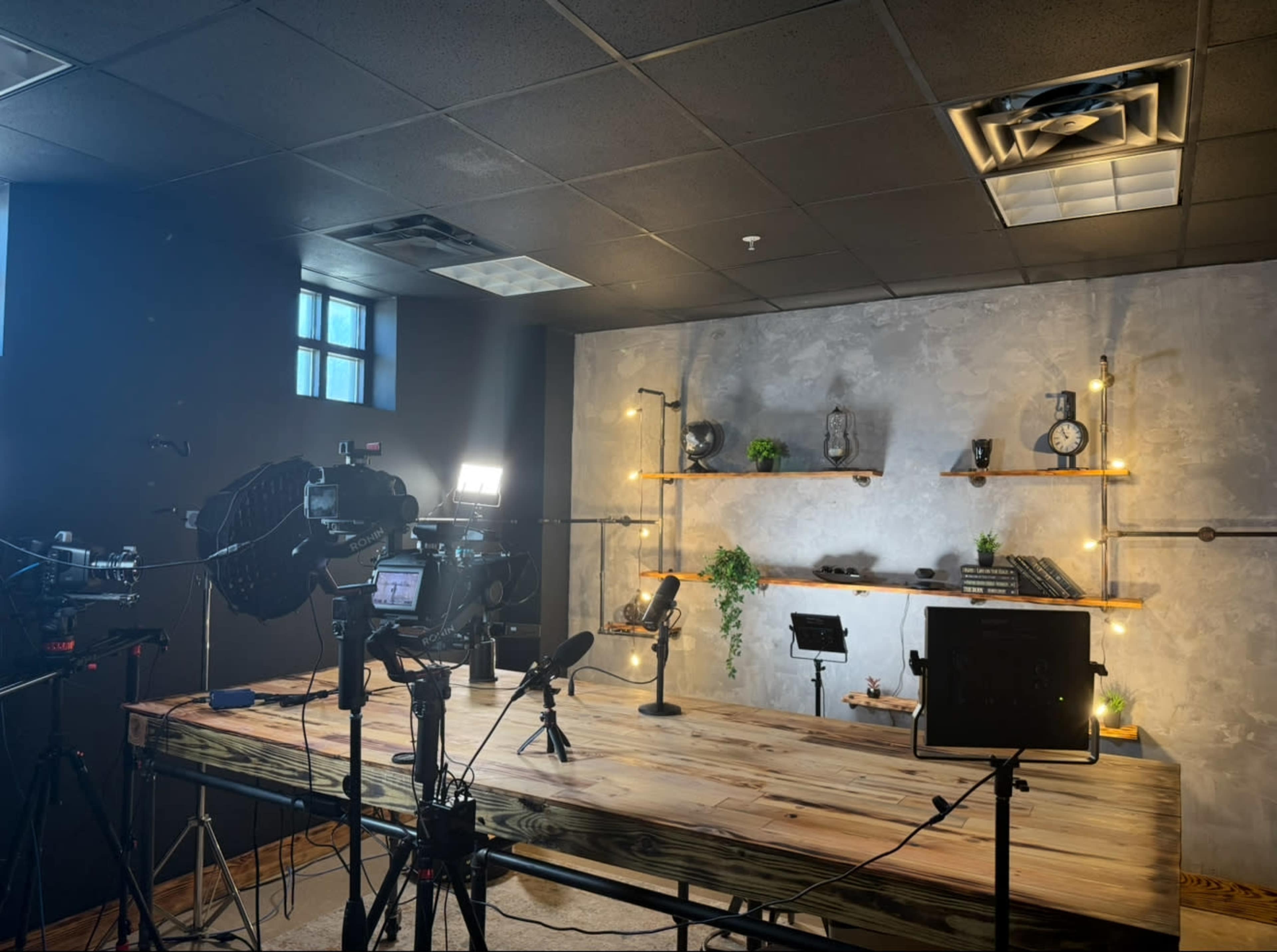 Industrial Video Studio Image in Pearland, Pearland, TX