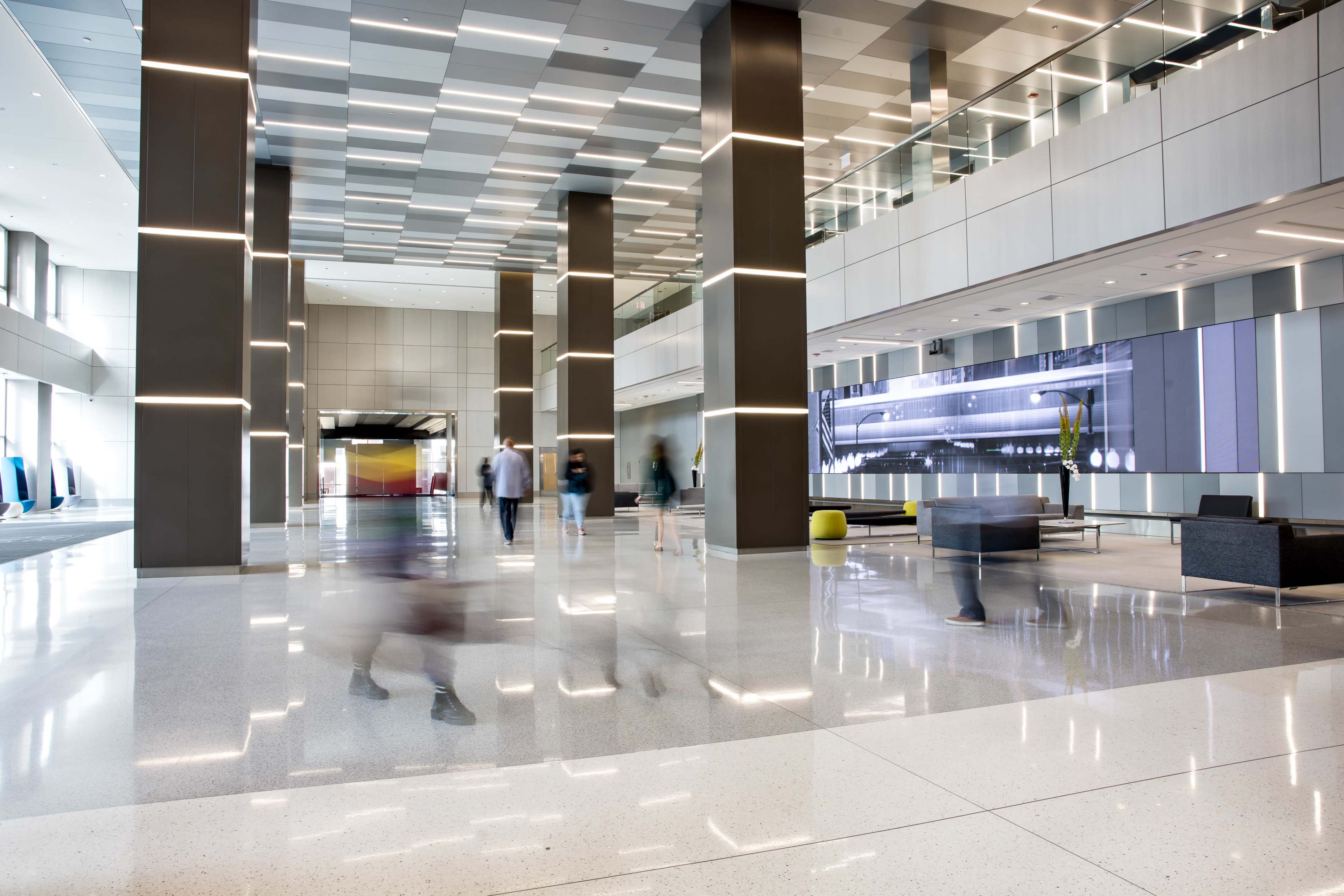 Iconic Chicago Location in the East Loop - Outdoor Terrace, Meeting Rooms, Vacant Offices, Tenant Lounge, Outdoor Plaza Image in Chicago Loop, Chicago, IL