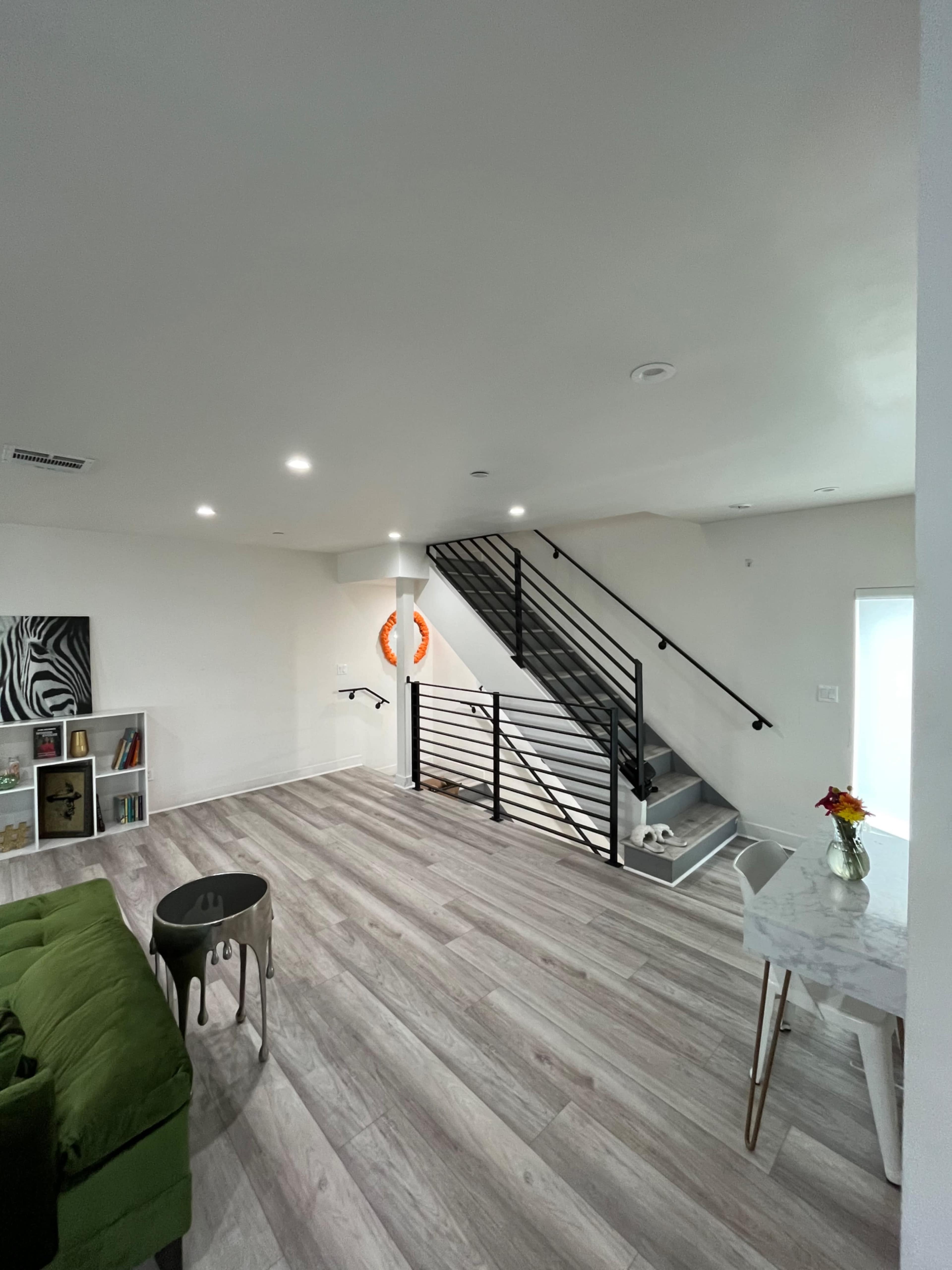 Modern Hollywood Hype House: 3 Story Townhome With Hills View Image in Central LA, Los Angeles, CA