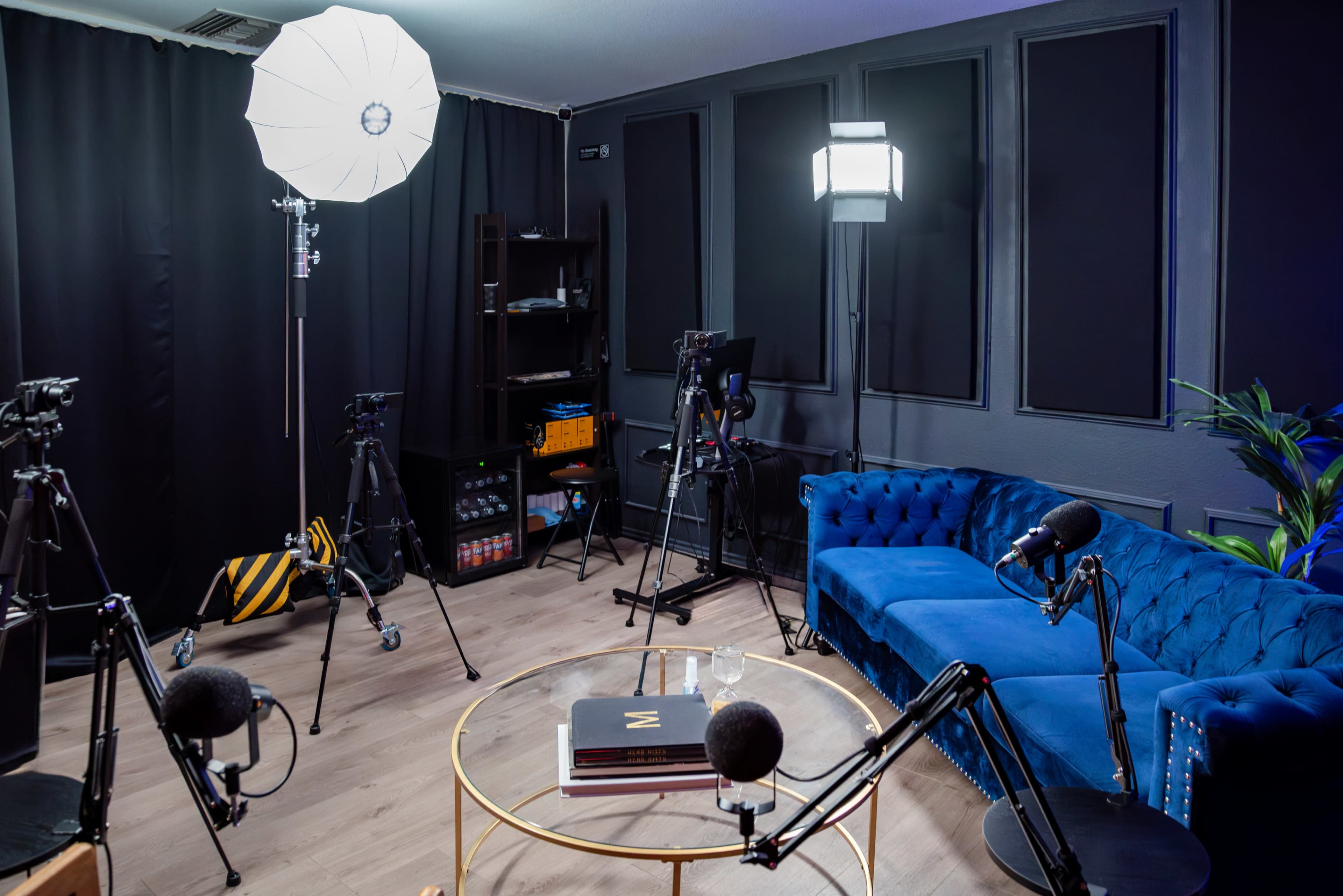 Santa Monica Podcast Studio - Live Streaming and Engineer Ready Image in Pico, Santa Monica, CA