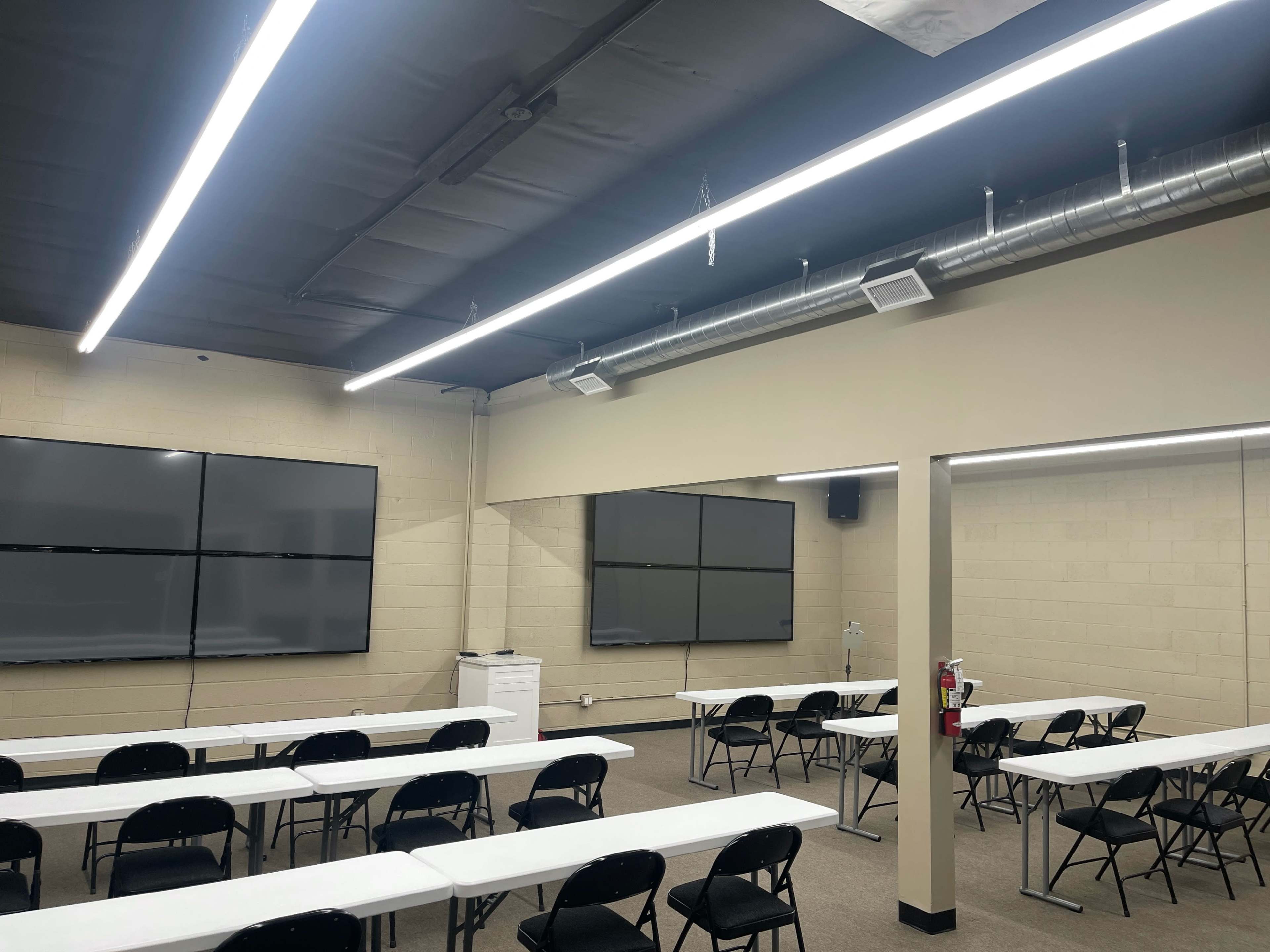 Training Room for Seminars, Workshops, and Meetings Image in Fullerton, Fullerton, CA