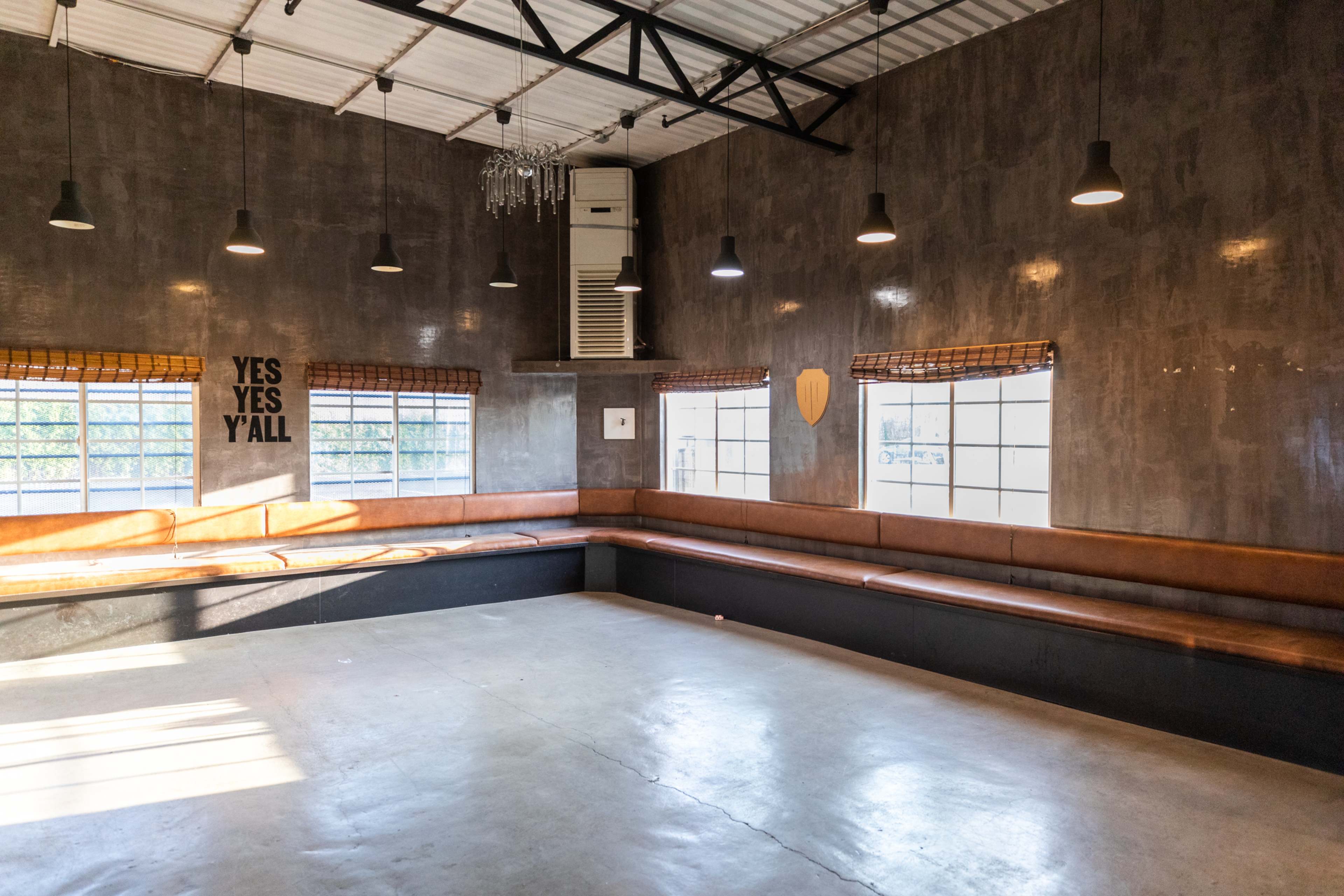 VERSATILE WAREHOUSE COMPLEX: FILM, PHOTO & EVENT Image in South Los Angeles, Los Angeles, CA