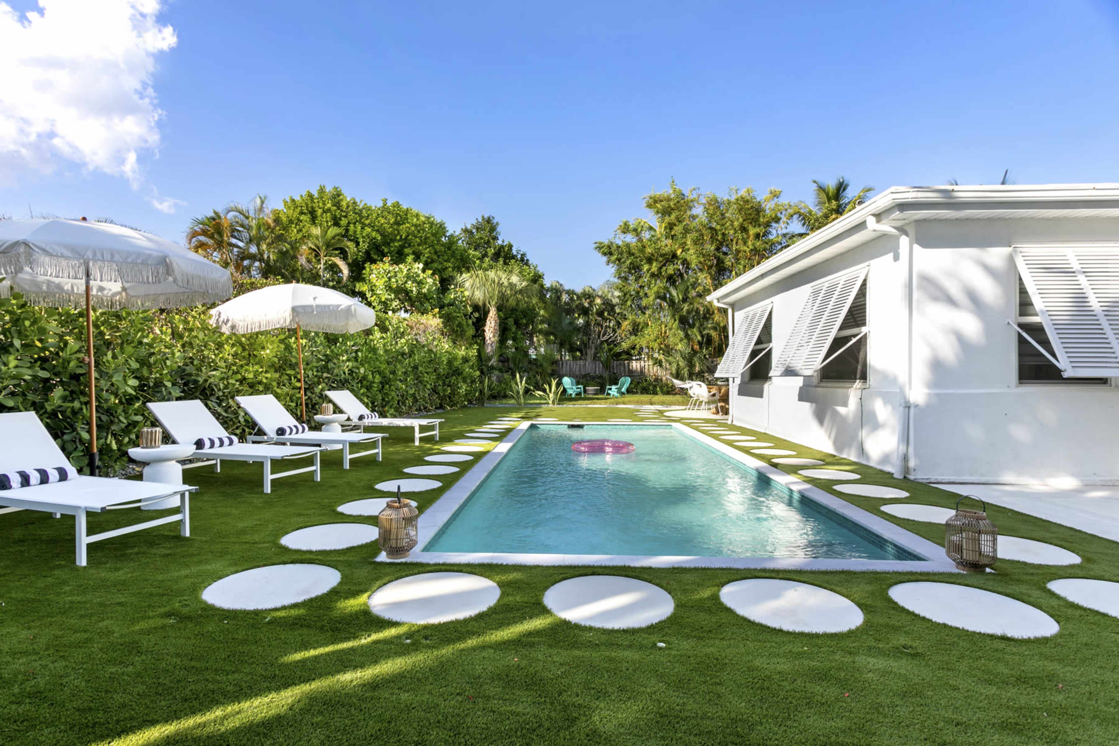 Fairhaven Mid Century Modern Home Image in North Palm Beach, north palm beach, FL