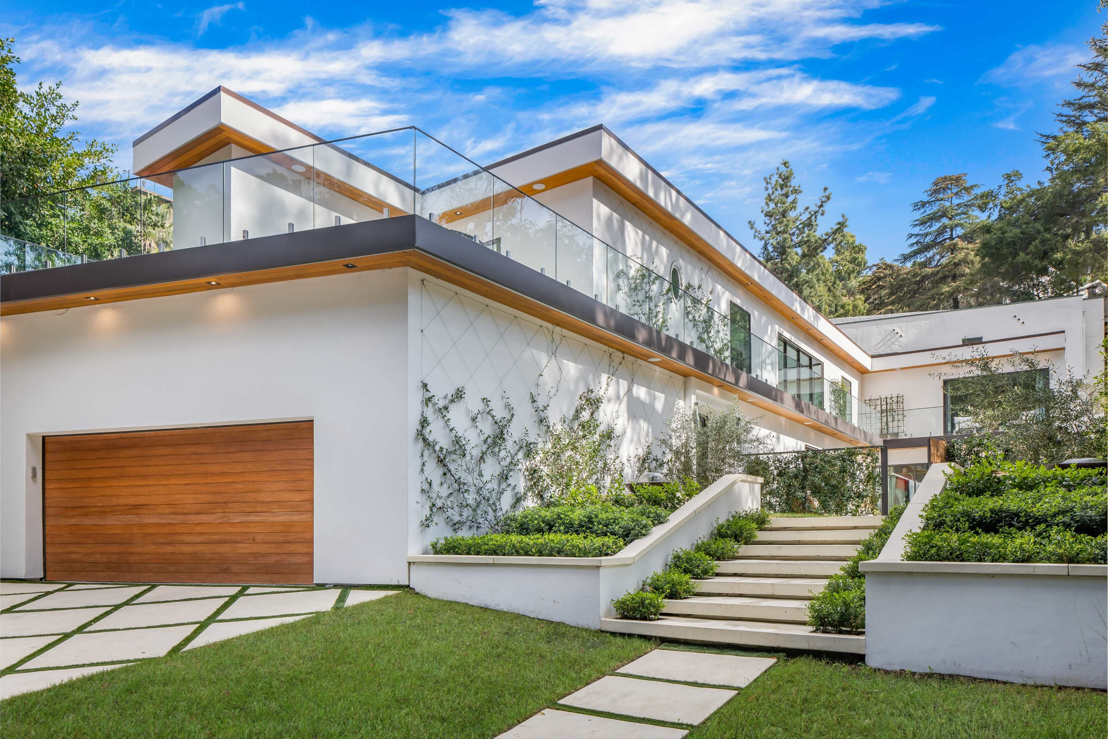 LAUREL CANYON MODERN ESCAPE, Los Angeles, CA | Production | Peerspace