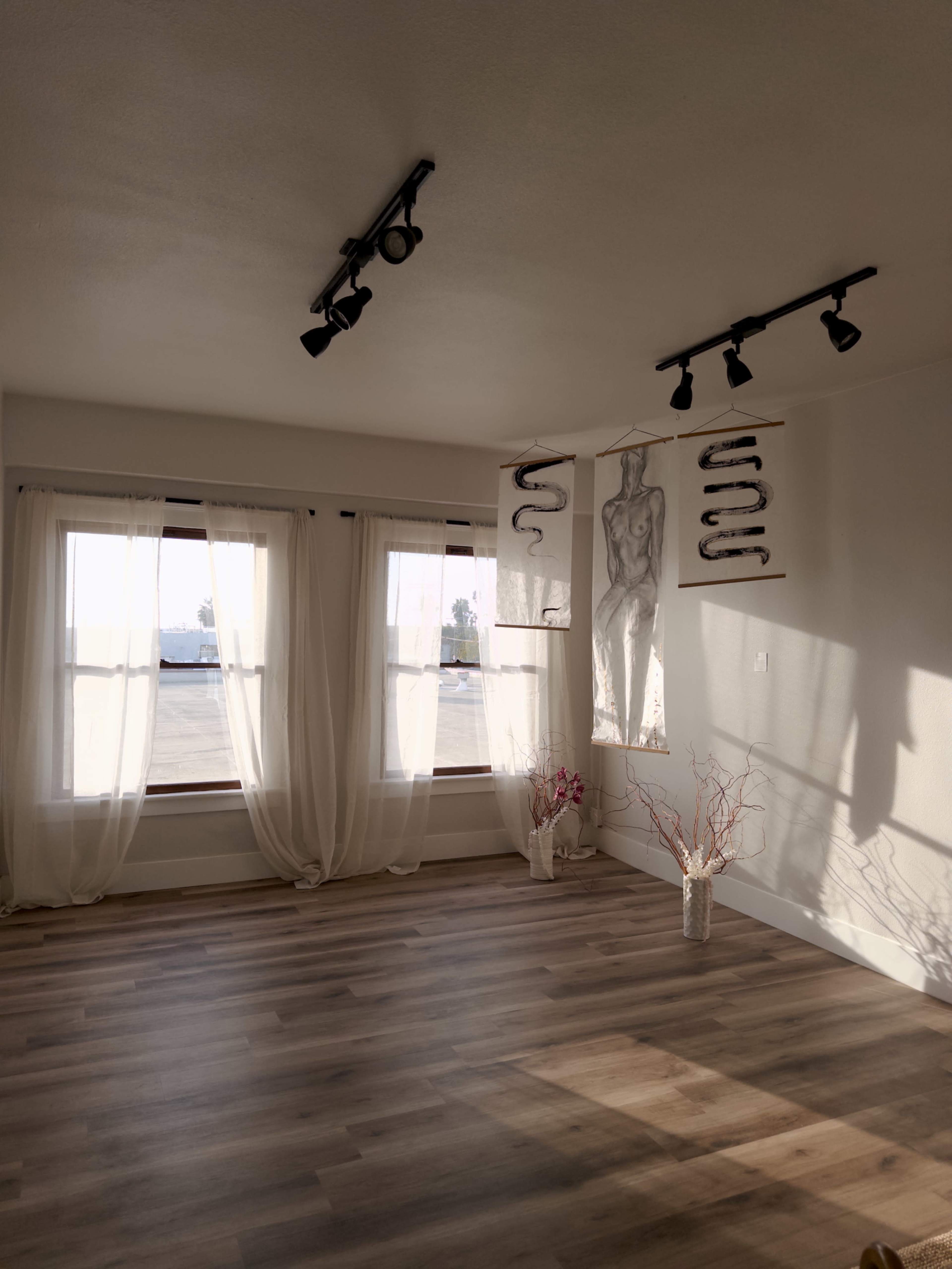 Natural Bright Photo Studio with Historic Charm in Pacific Beach Image in Pacific Beach, Pacific Beach, CA