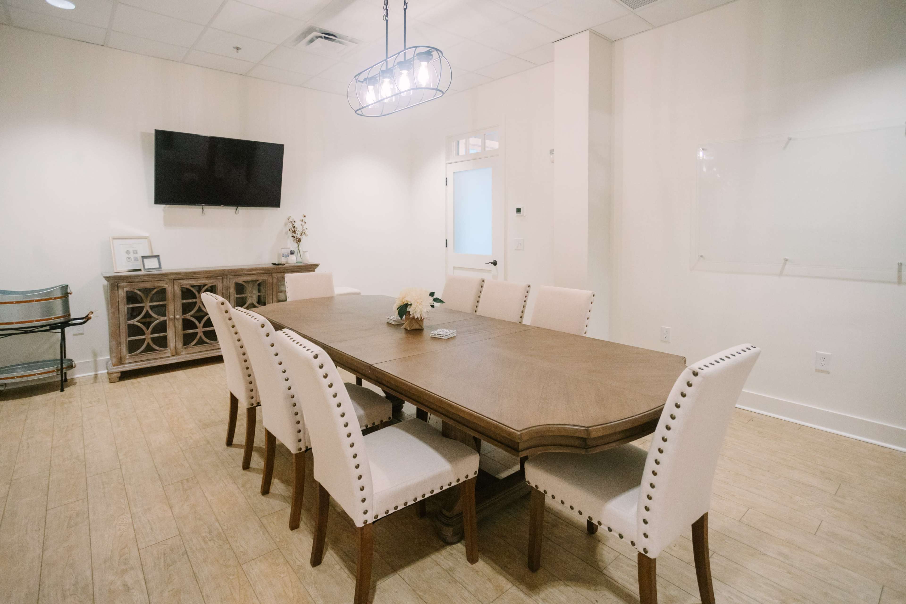 Upscale Conference & Boardroom Image in Franklin, Franklin, TN