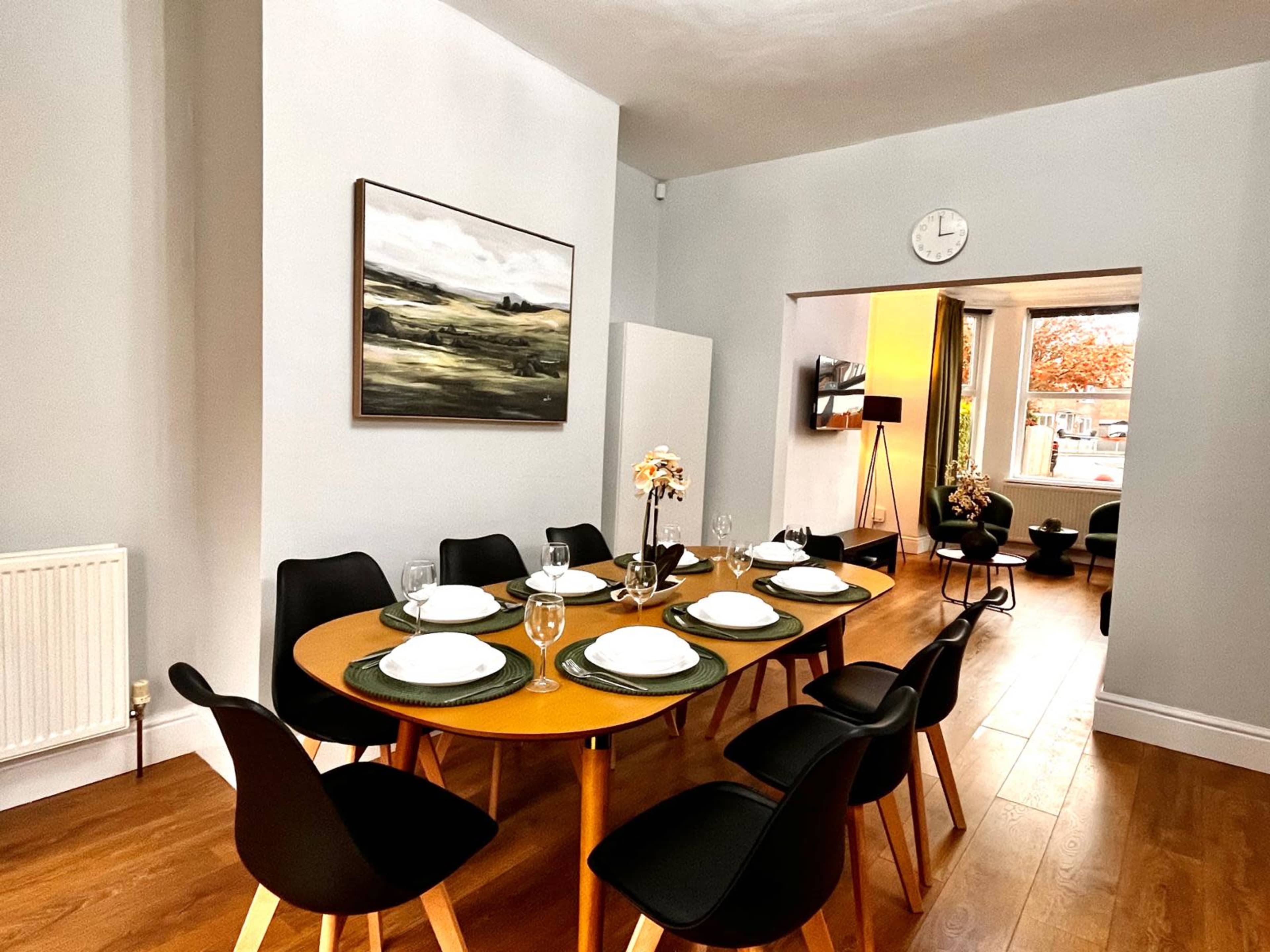 Spacious 6 bedroom house in Altrincham Image in Timperley, MANCHESTER, ENG