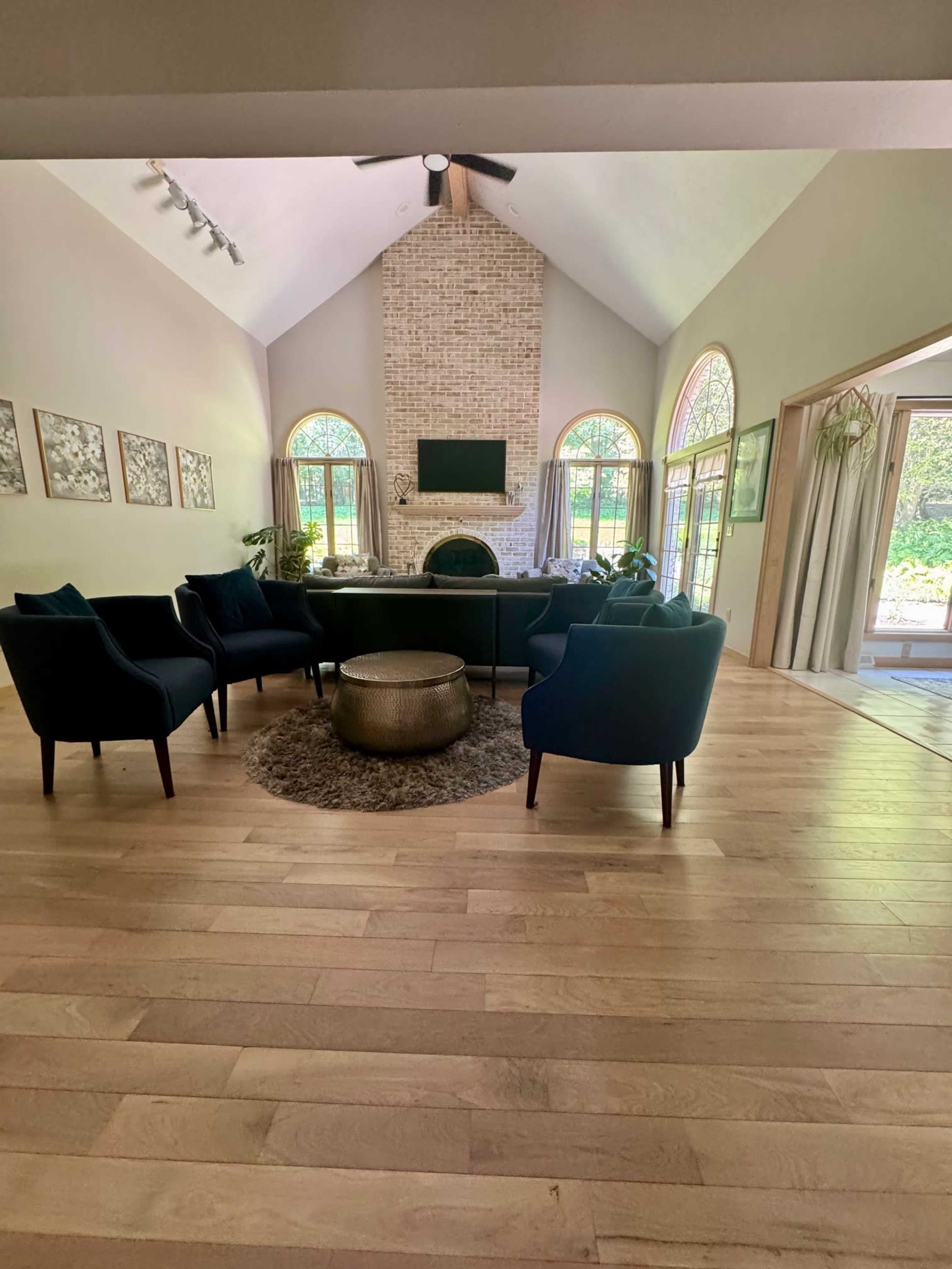 Timeless Colonial Brick Residence Image in Brecksville, Brecksville, OH