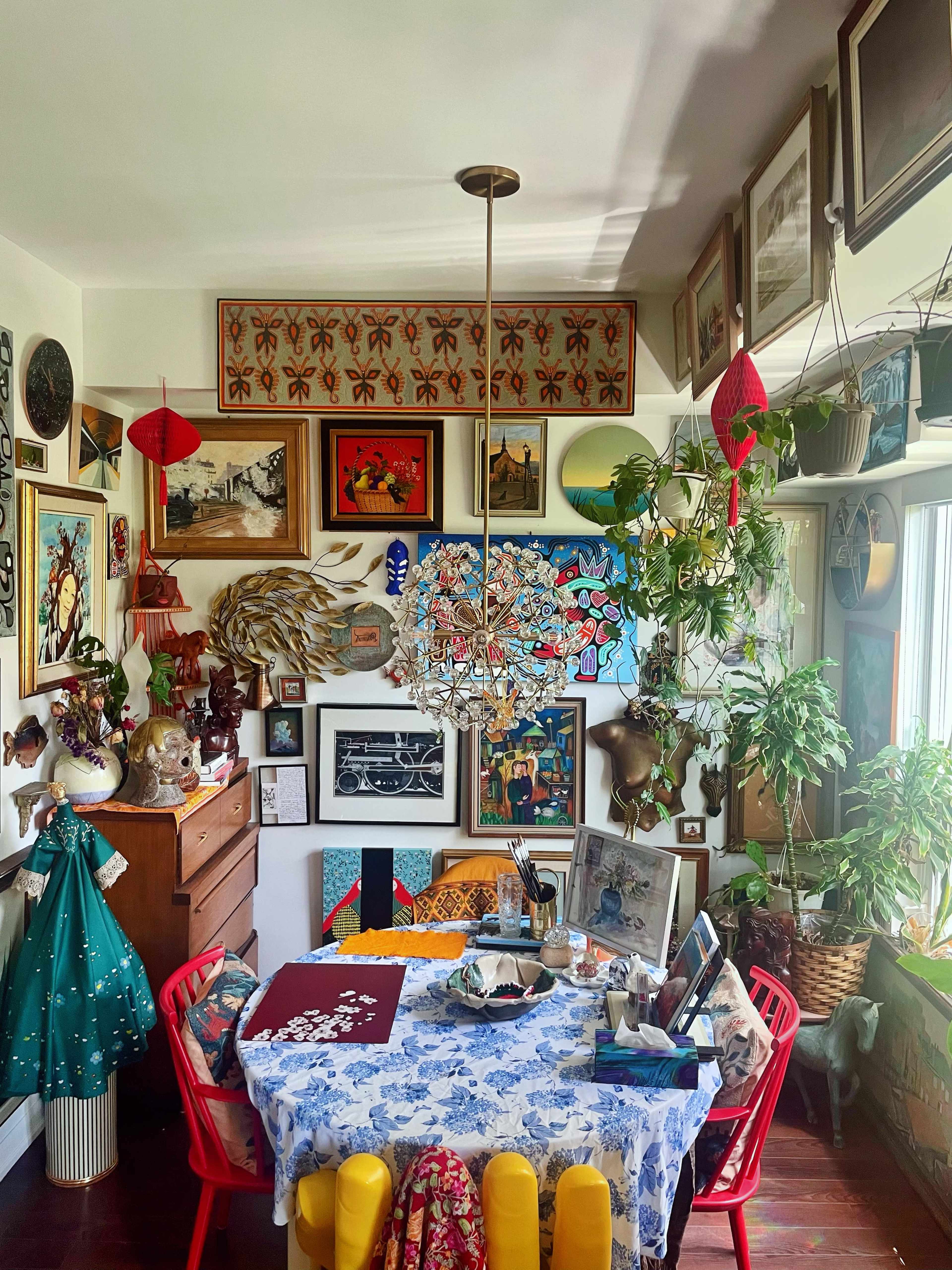 Art-Filled Urban Sanctuary in Historic Cabbagetown Image in Downtown Toronto, Toronto, ON
