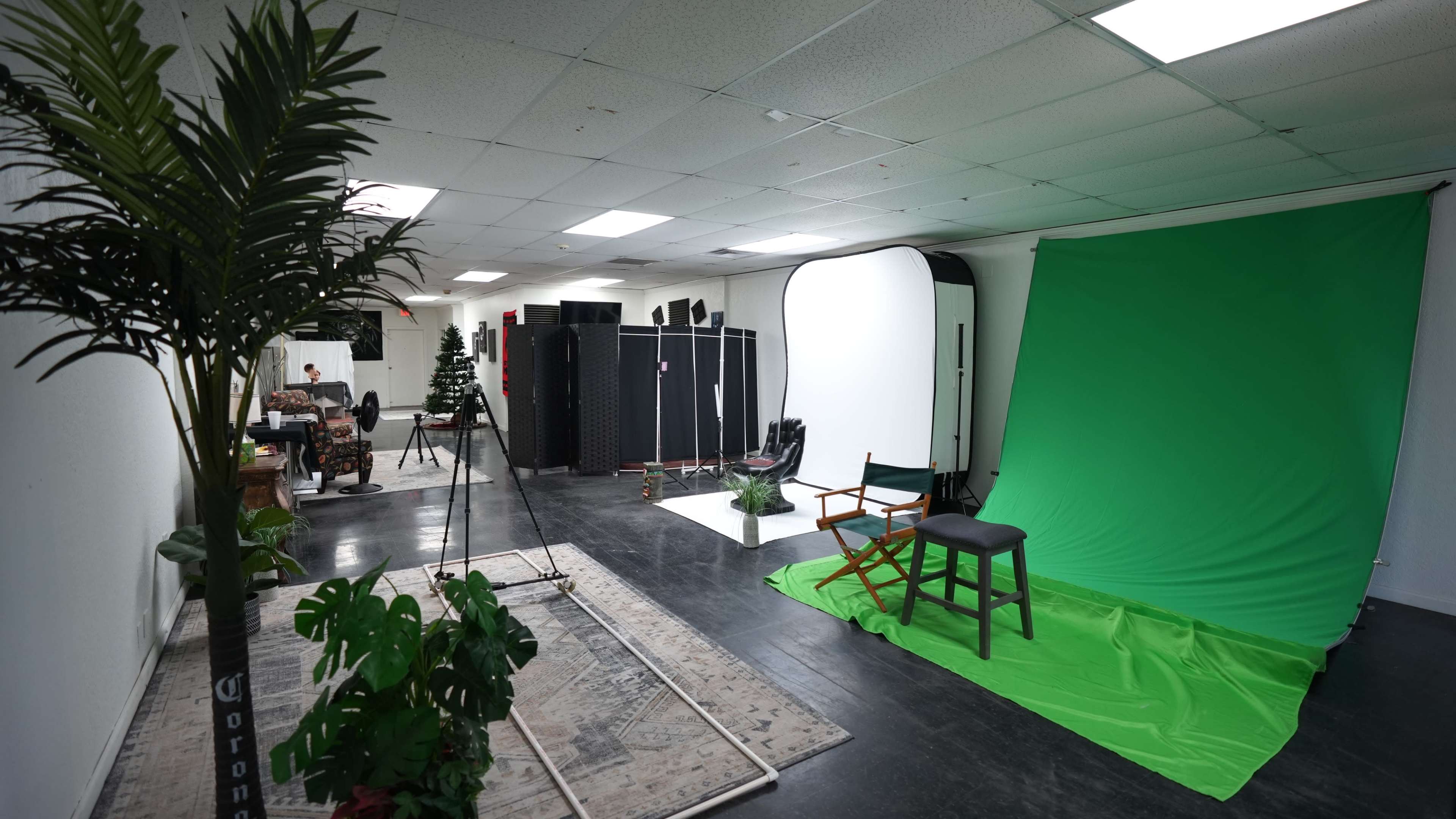 Photography Studio near Lake Hefner OKC Image in Northwest Oklahoma City, Oklahoma City, OK