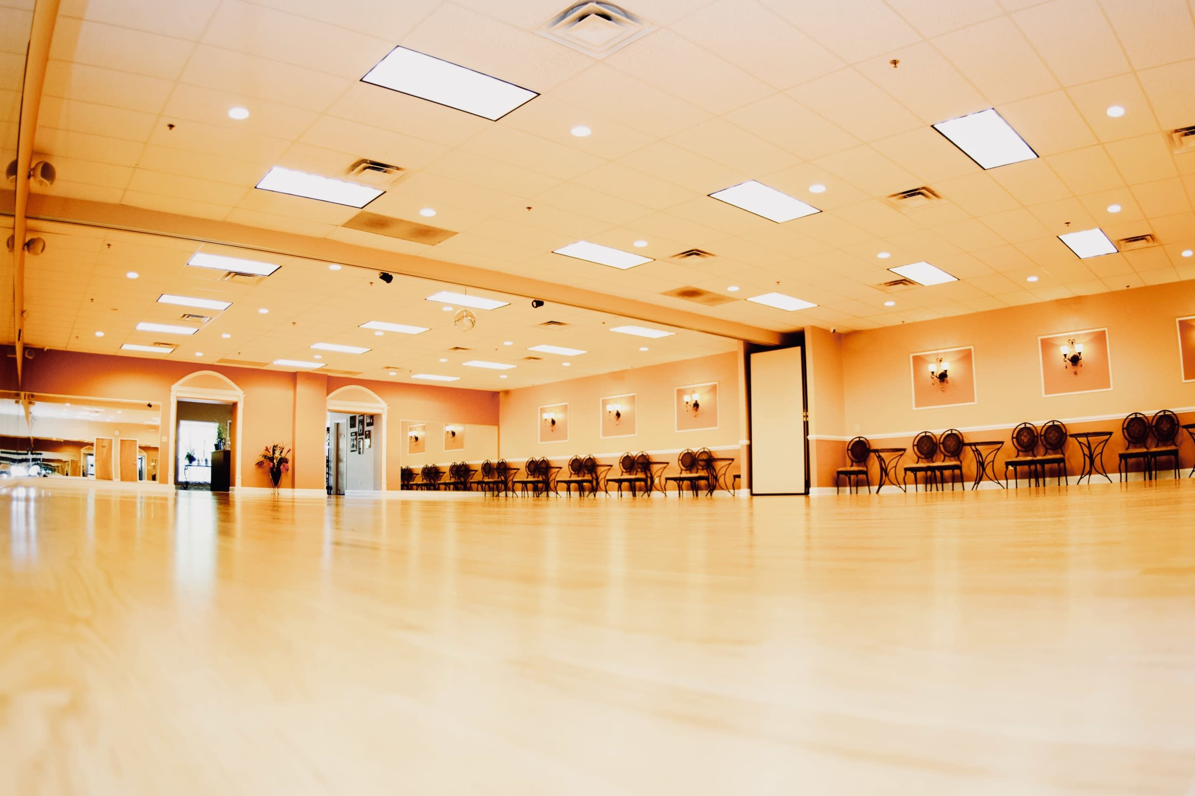 Spacious Studio filled with Elegance Image in Huntingdon Valley, Huntingdon Valley, PA