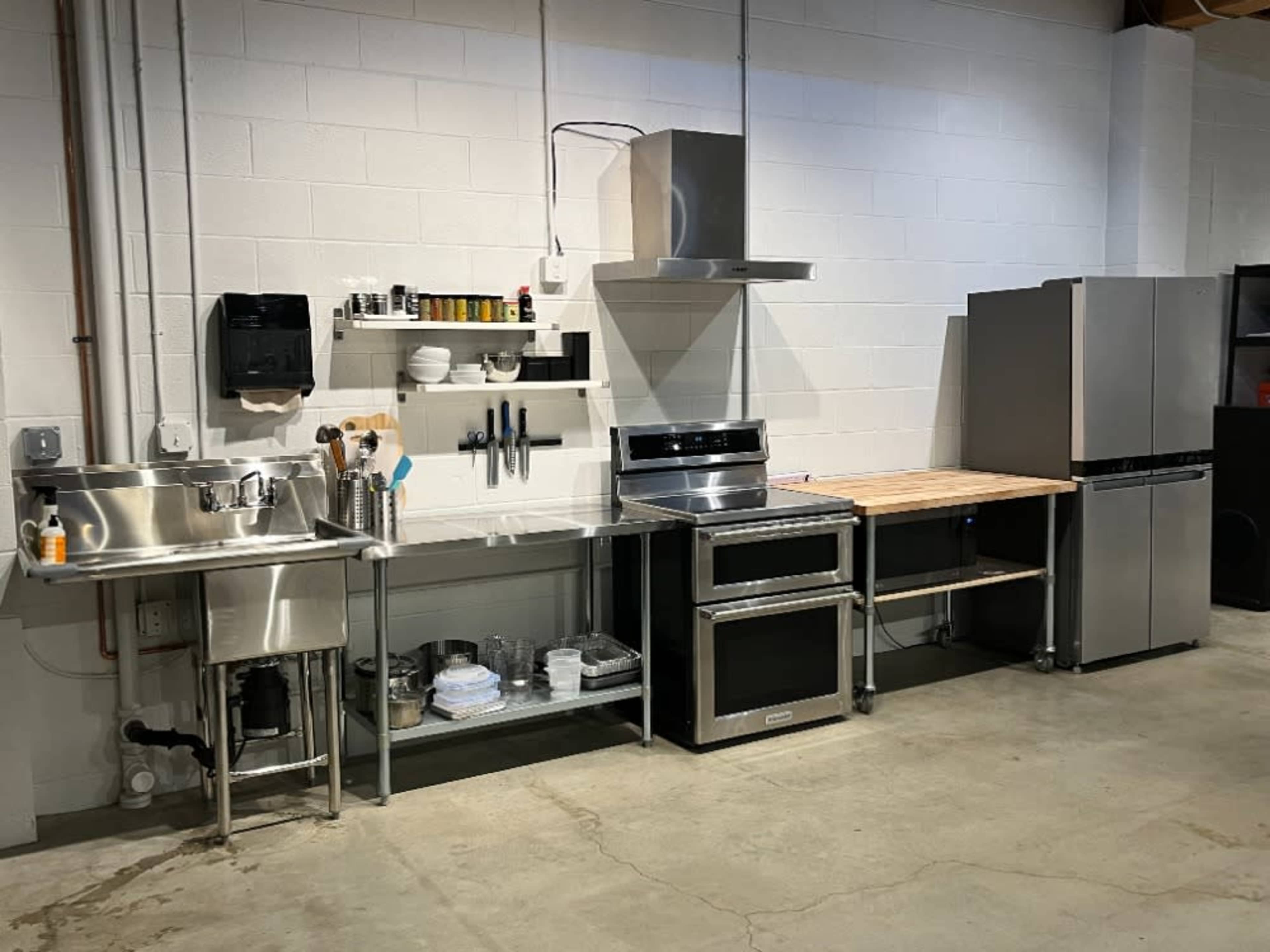 Commercial Kitchen 