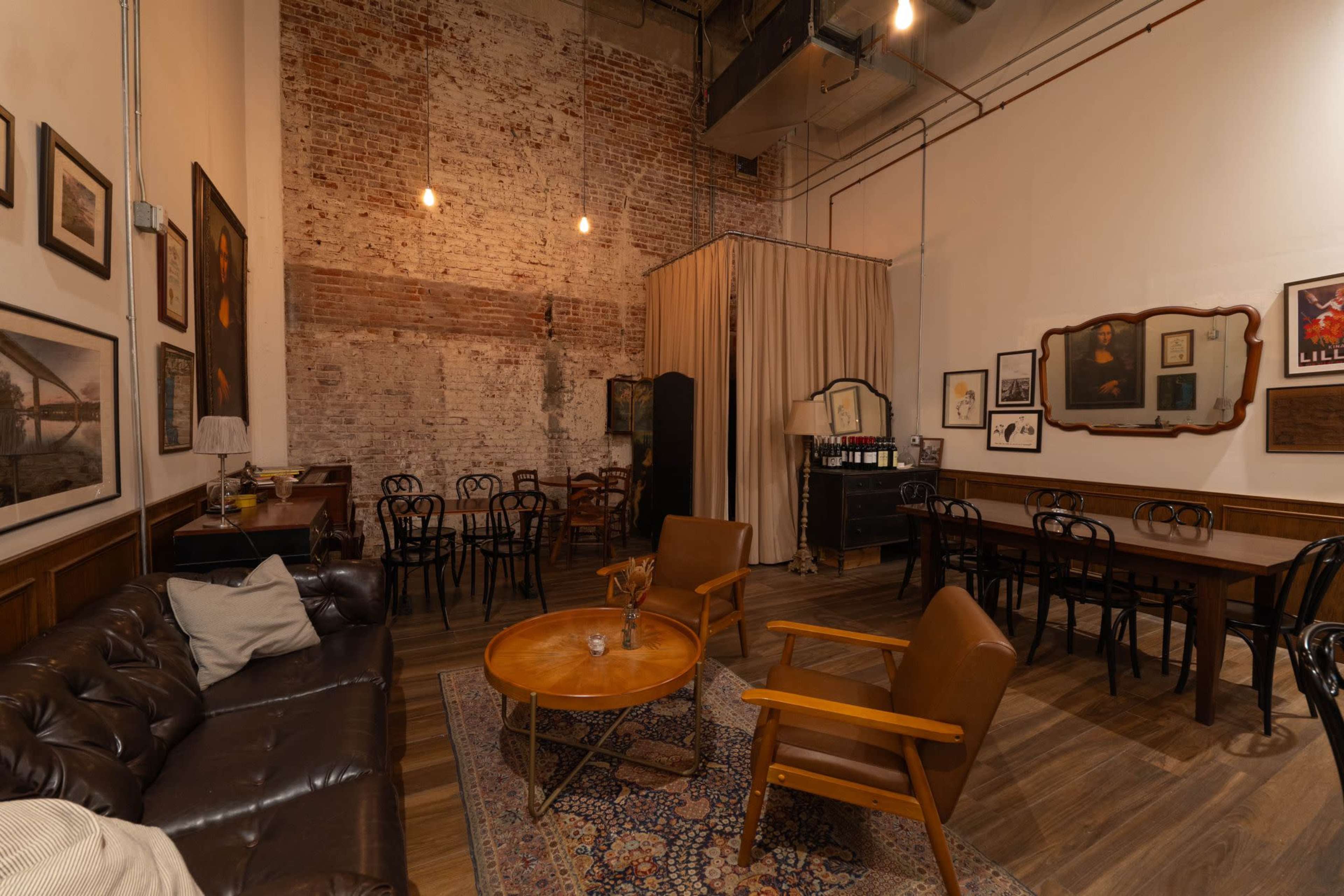 Beautiful Classic French Restaurant and Bar in Downtown Los Angeles! Image in Central LA, Los Angeles, CA