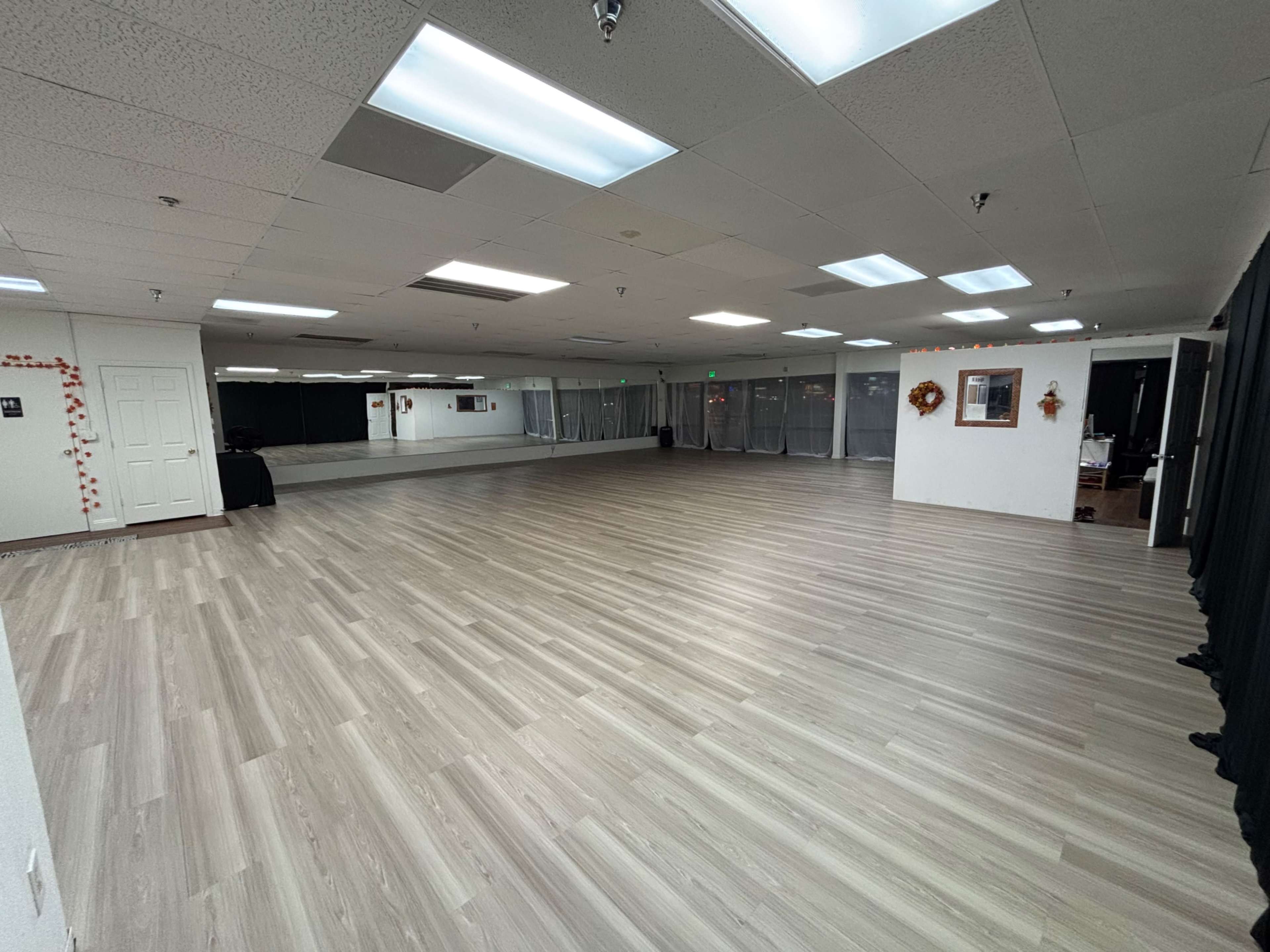 Vibrant & Versatile Studio for Dance, Fitness, or Small Events Image in Paradise, Las Vegas, NV