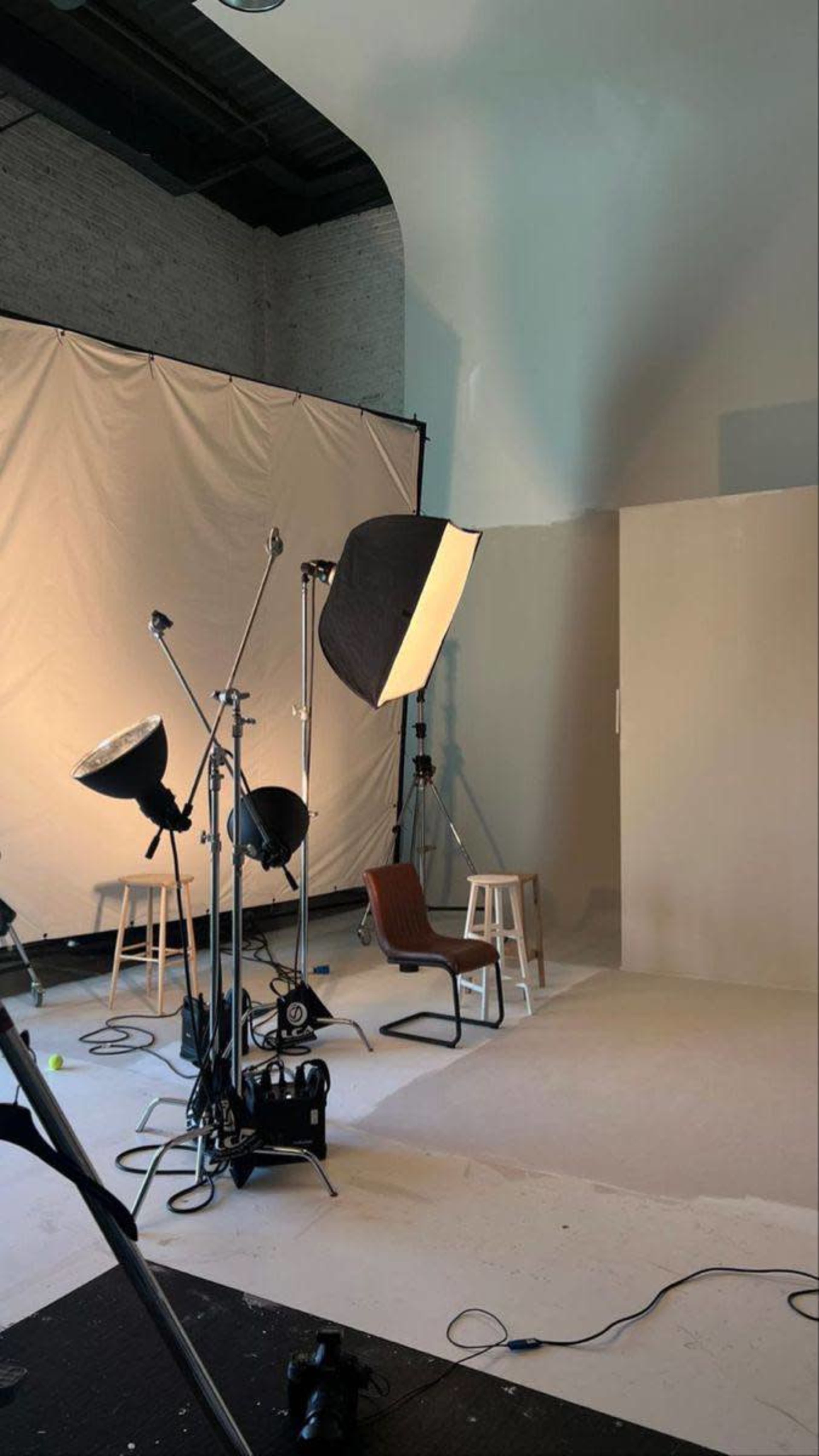 Spacious and modern Photo Studio/Podcast room Image in Milpitas, milpitas, CA