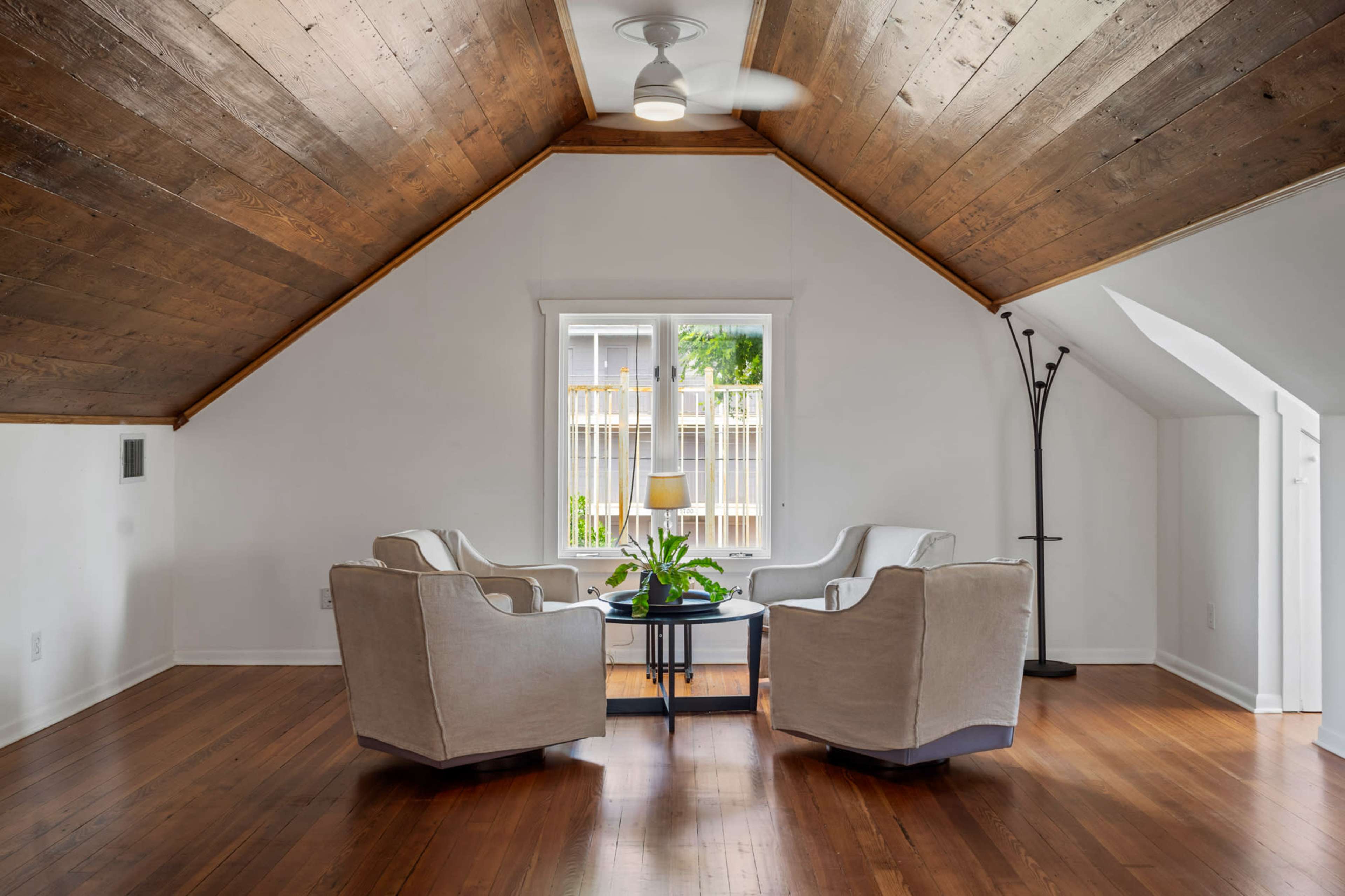 Eastside Gem - Interior + Exterior Spaces - Lots of Flexibility Image in Cherrywood, Austin, TX