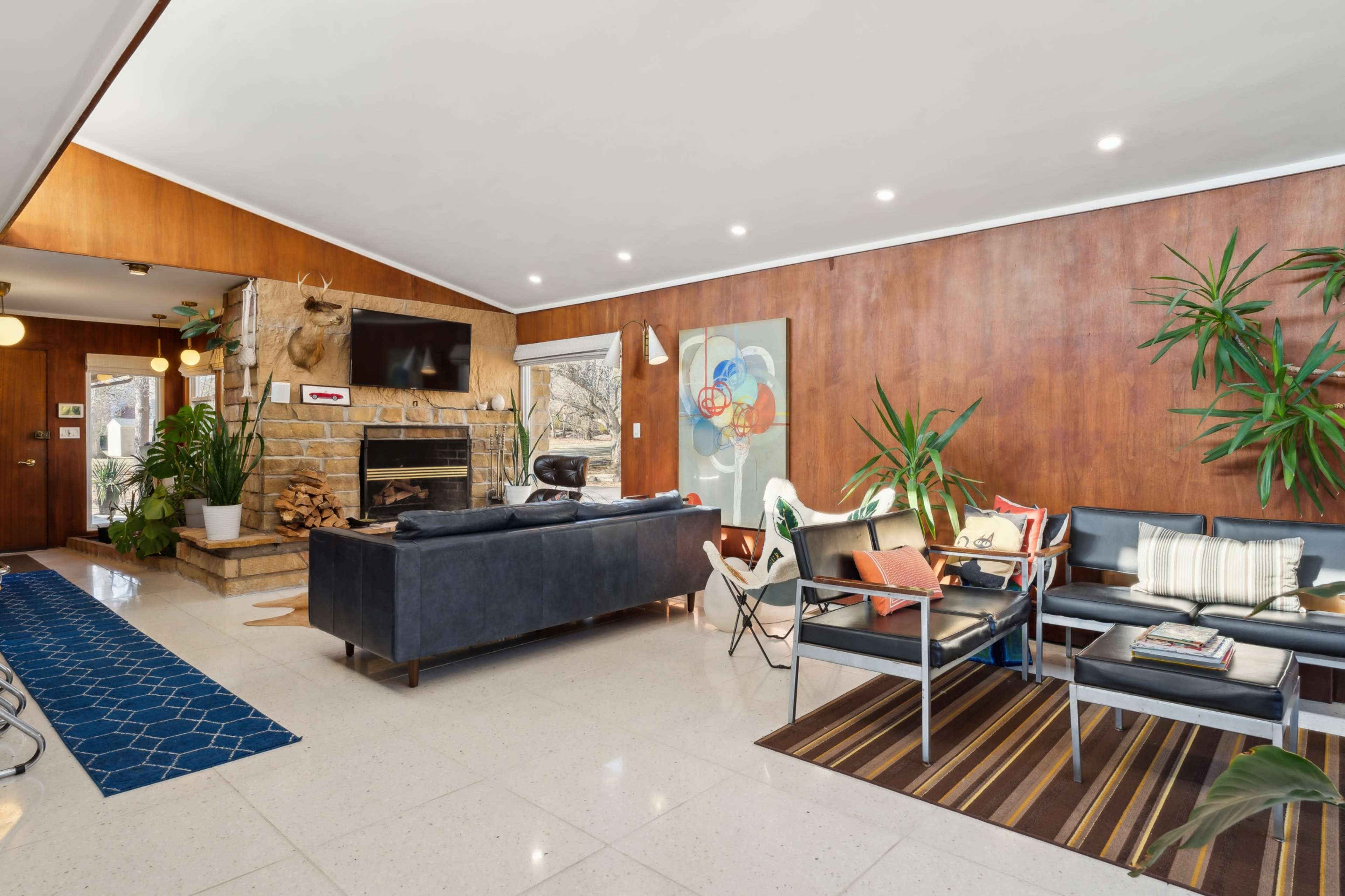 Frank Lloyd Wright Inspired Time Capsule Image in Clarksburg, Freehold, NJ