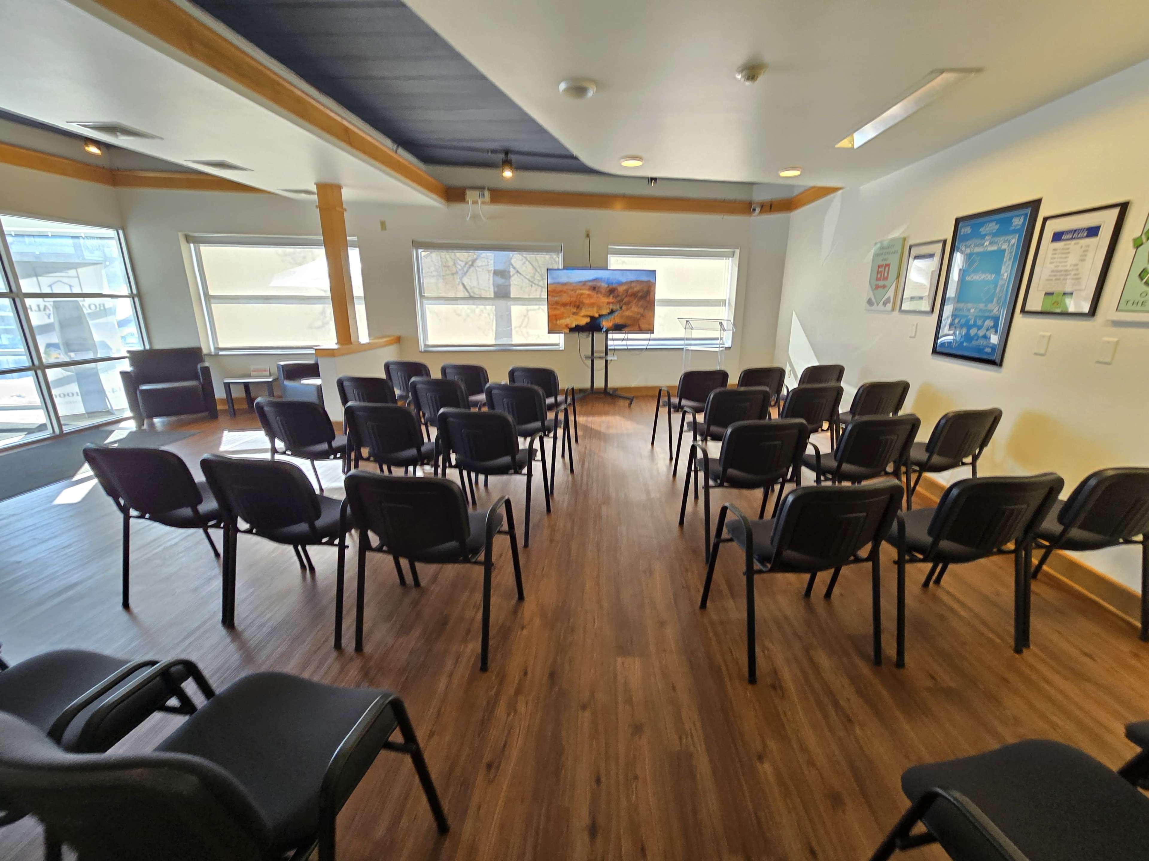 Intimate Meeting Space - Seating for 30 Image in West Allis, West Allis, WI