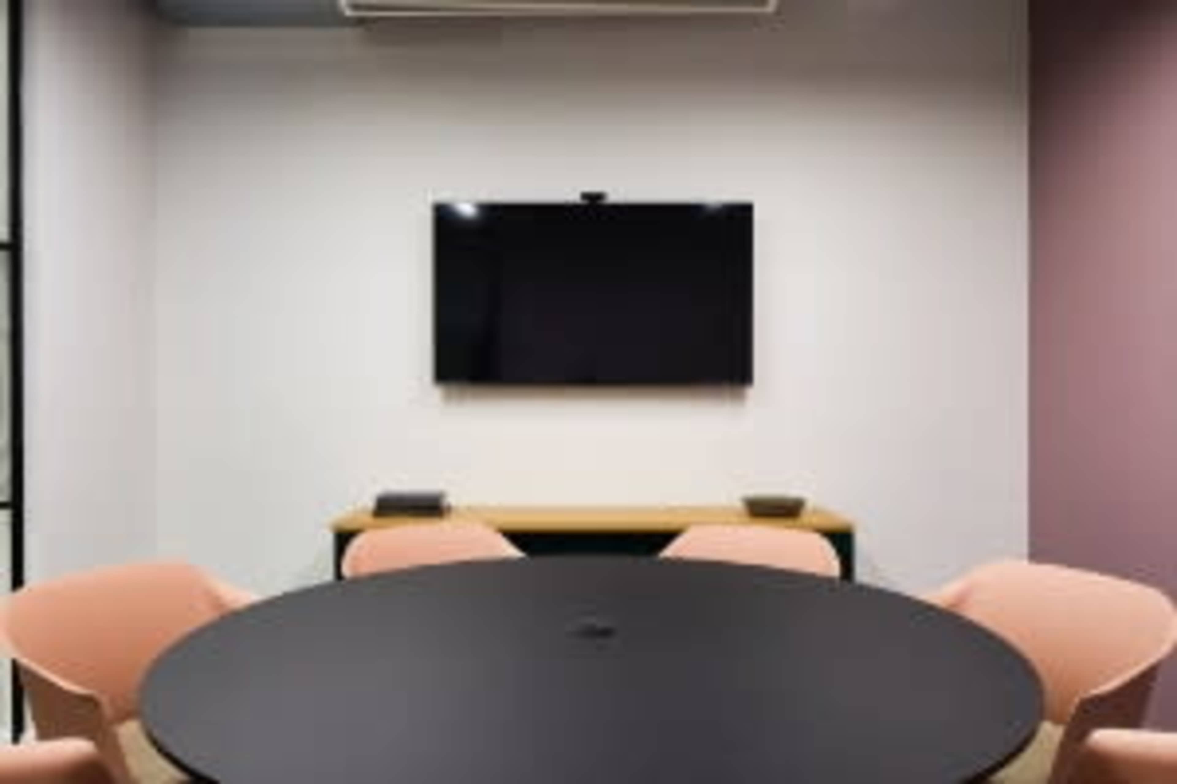 WSQ - Broadway - Meeting Room Image in Shoreditch, London, ENG