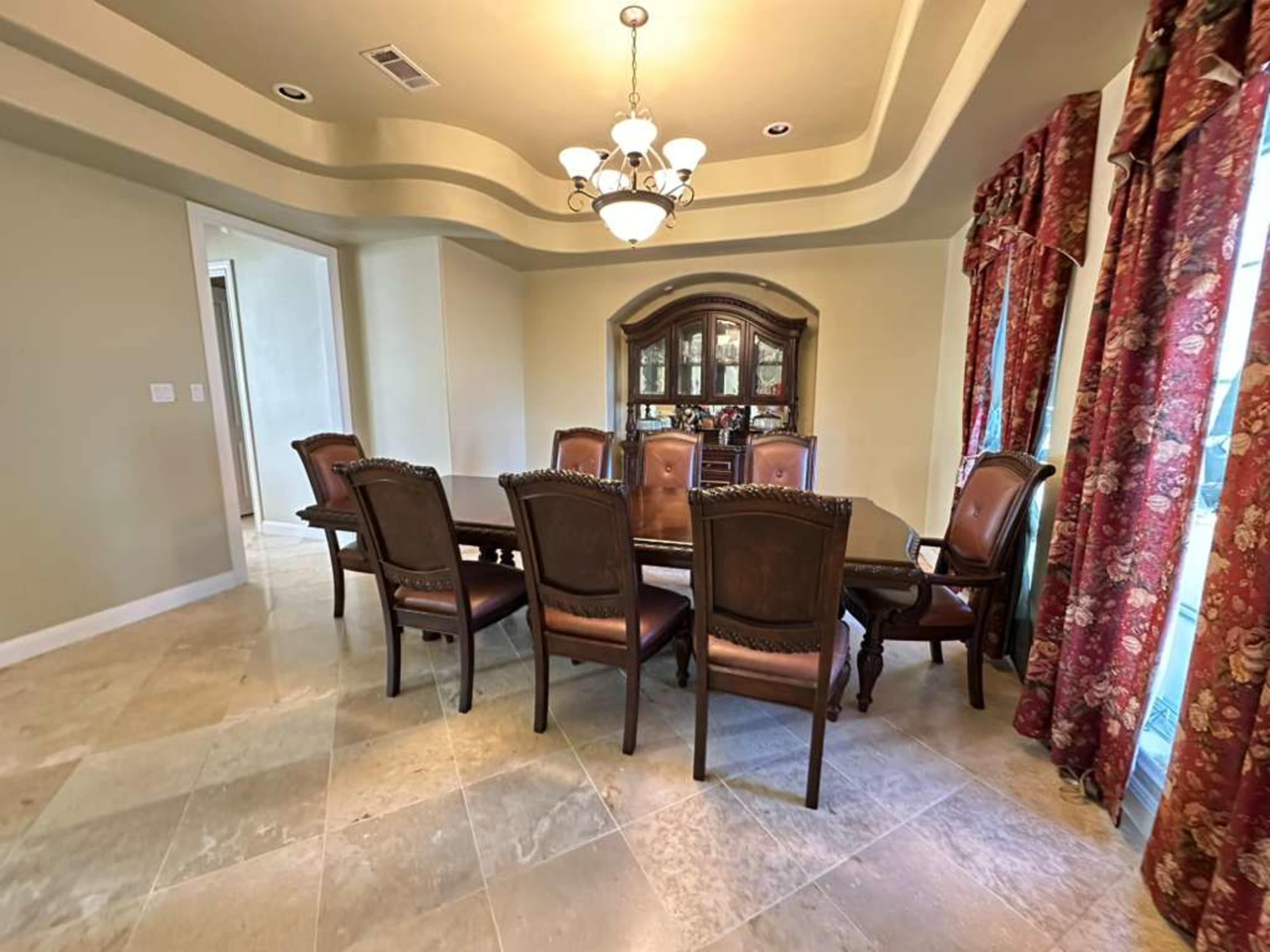 Elegant Large-Lot Home for Small Weddings & Gatherings Image in , Georgetown, TX