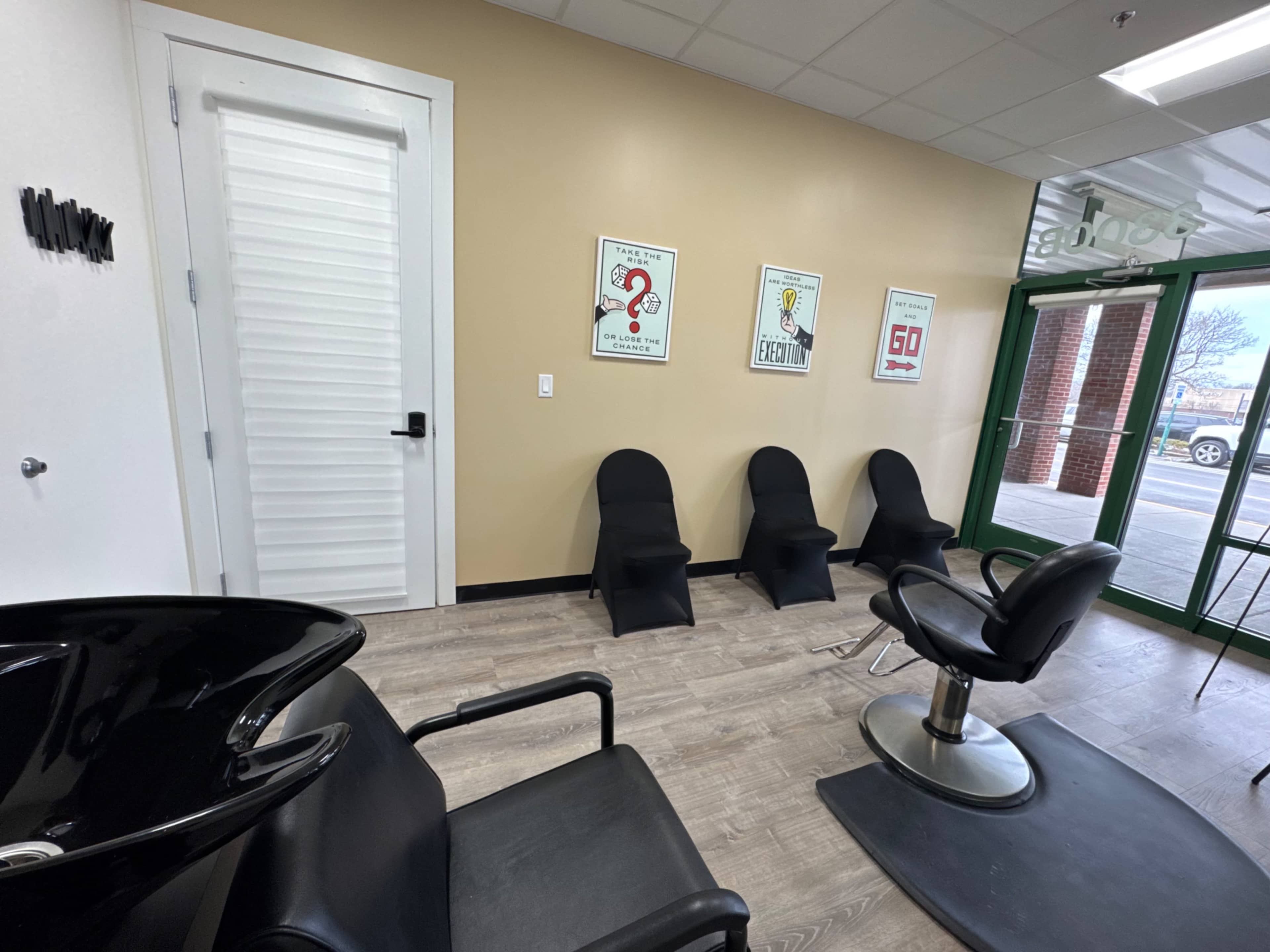 Salon Suite & Versatile Creative Studio  | Meetings, Classes & Content Image in Forestville, Forestville, MD