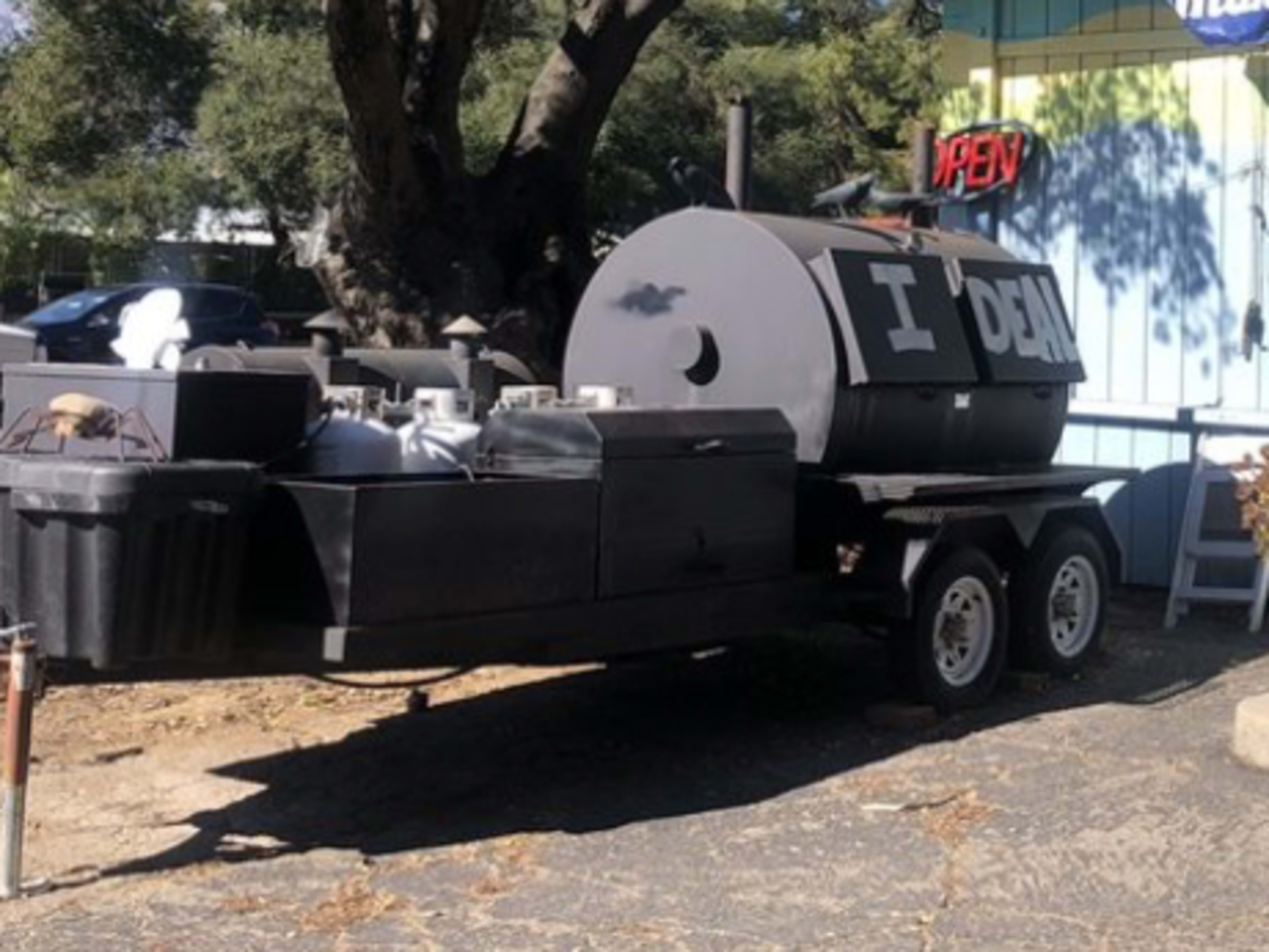 500 Gallon smoker trailer 