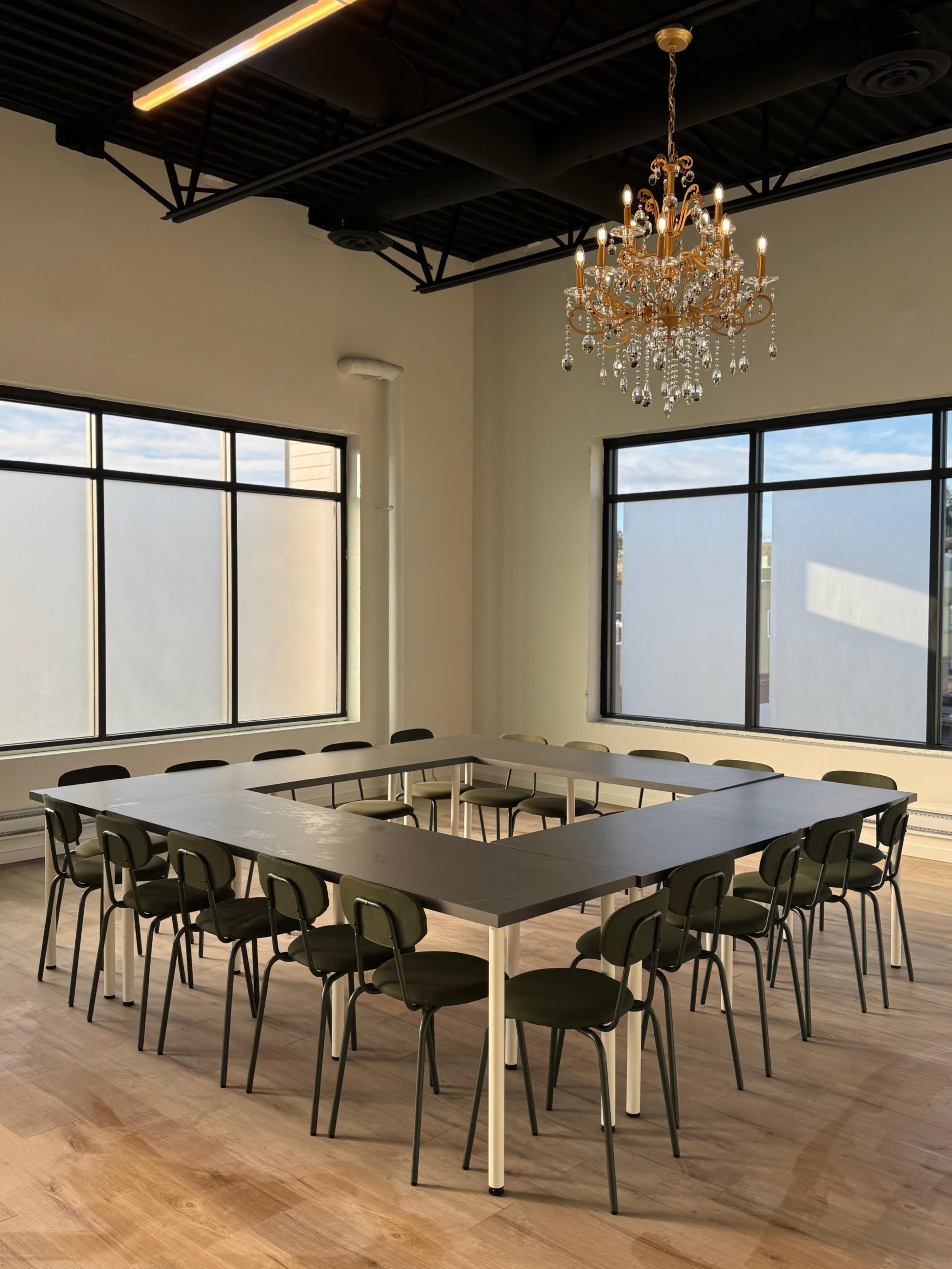 Modern 1000 sq ft Studio in the Heart of Langley – Perfect for Events, Classes & Photoshoots Image in Langley, Langley, BC