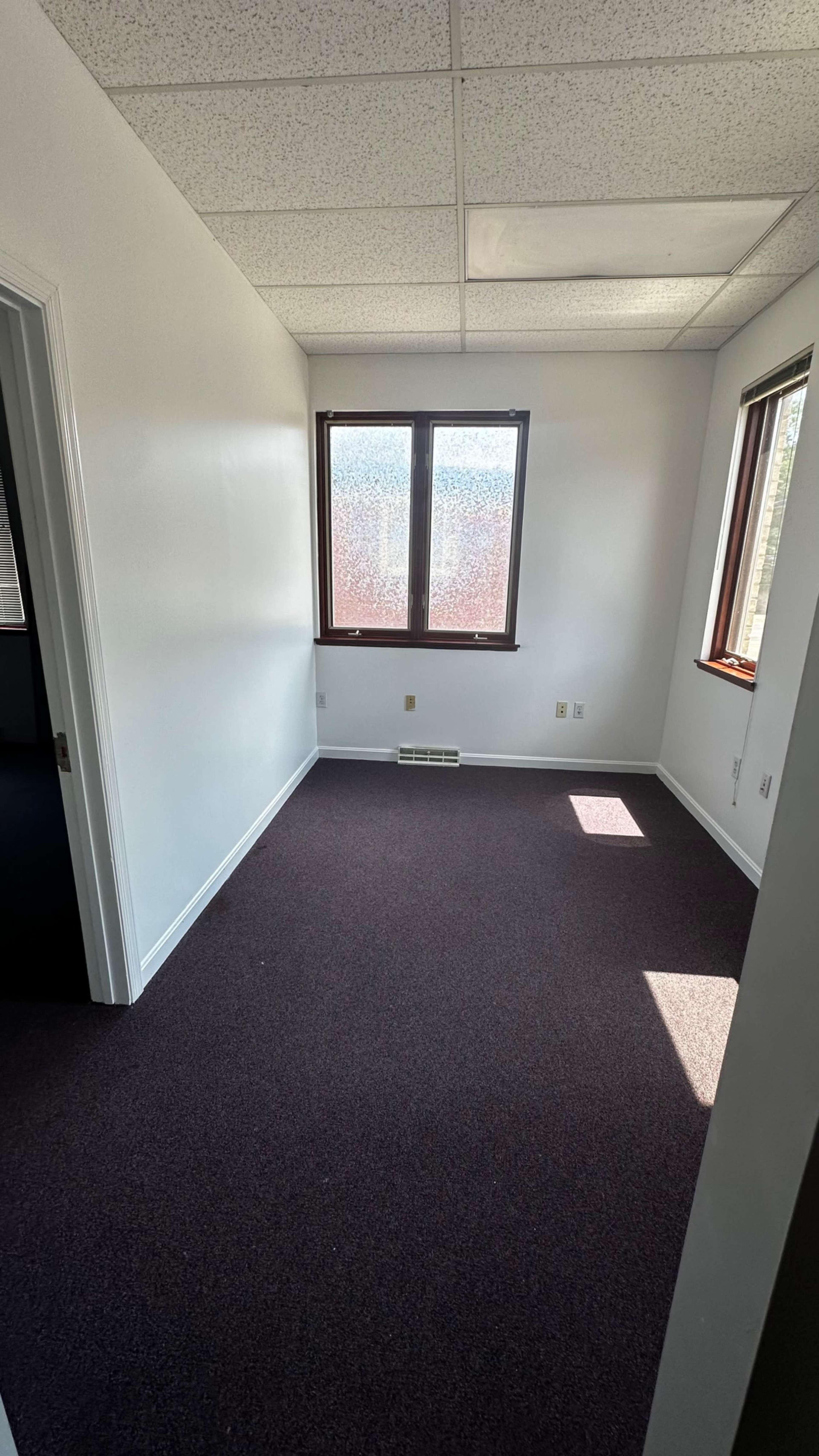 Endless Potential, Perfect Location – 500 Sq Ft Near 376” Image in Carnegie, Carnegie, PA