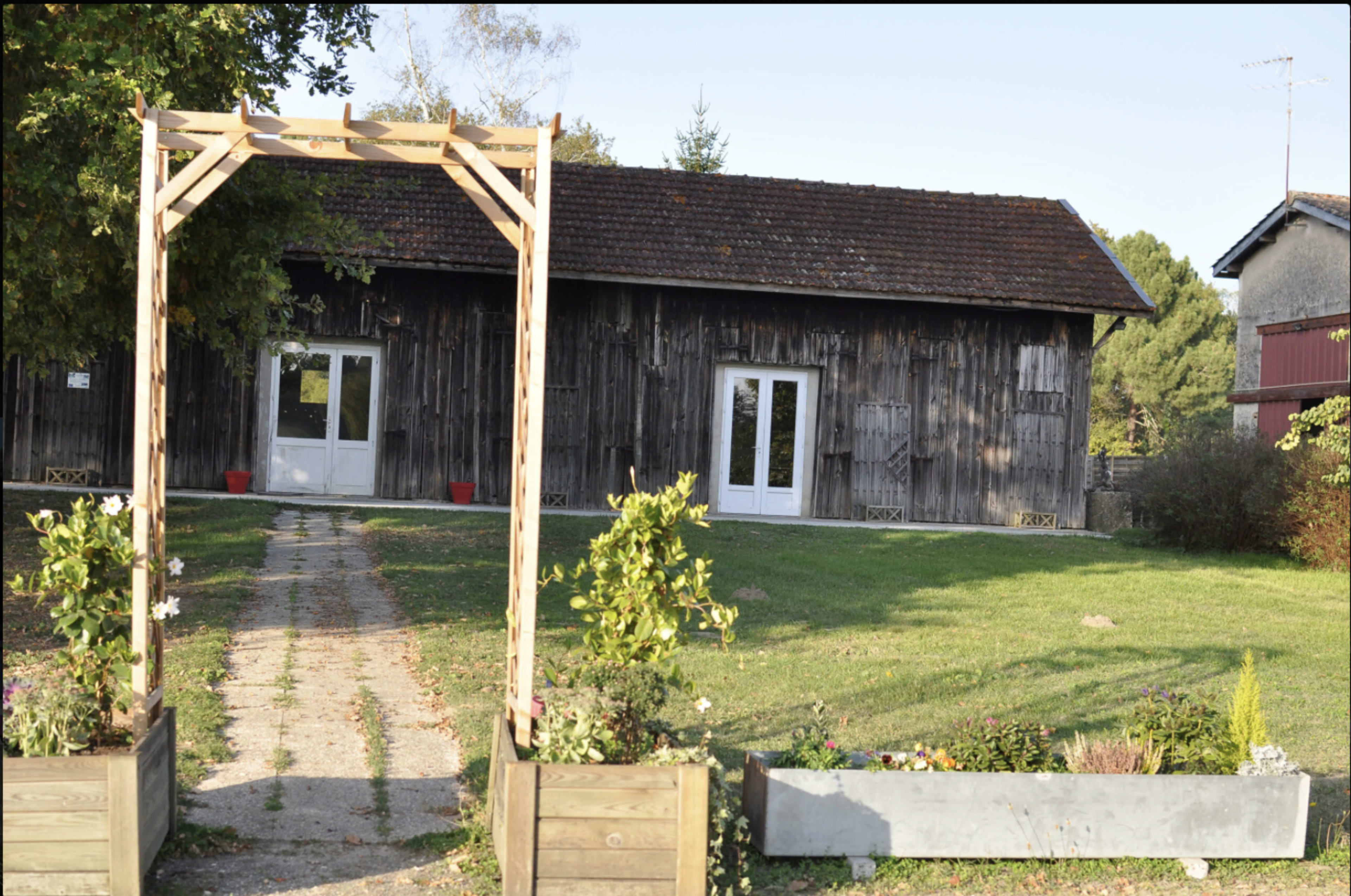 Lieu rural – Ancien séchoir rénové – Rustique & spacieux Image in , Mazères