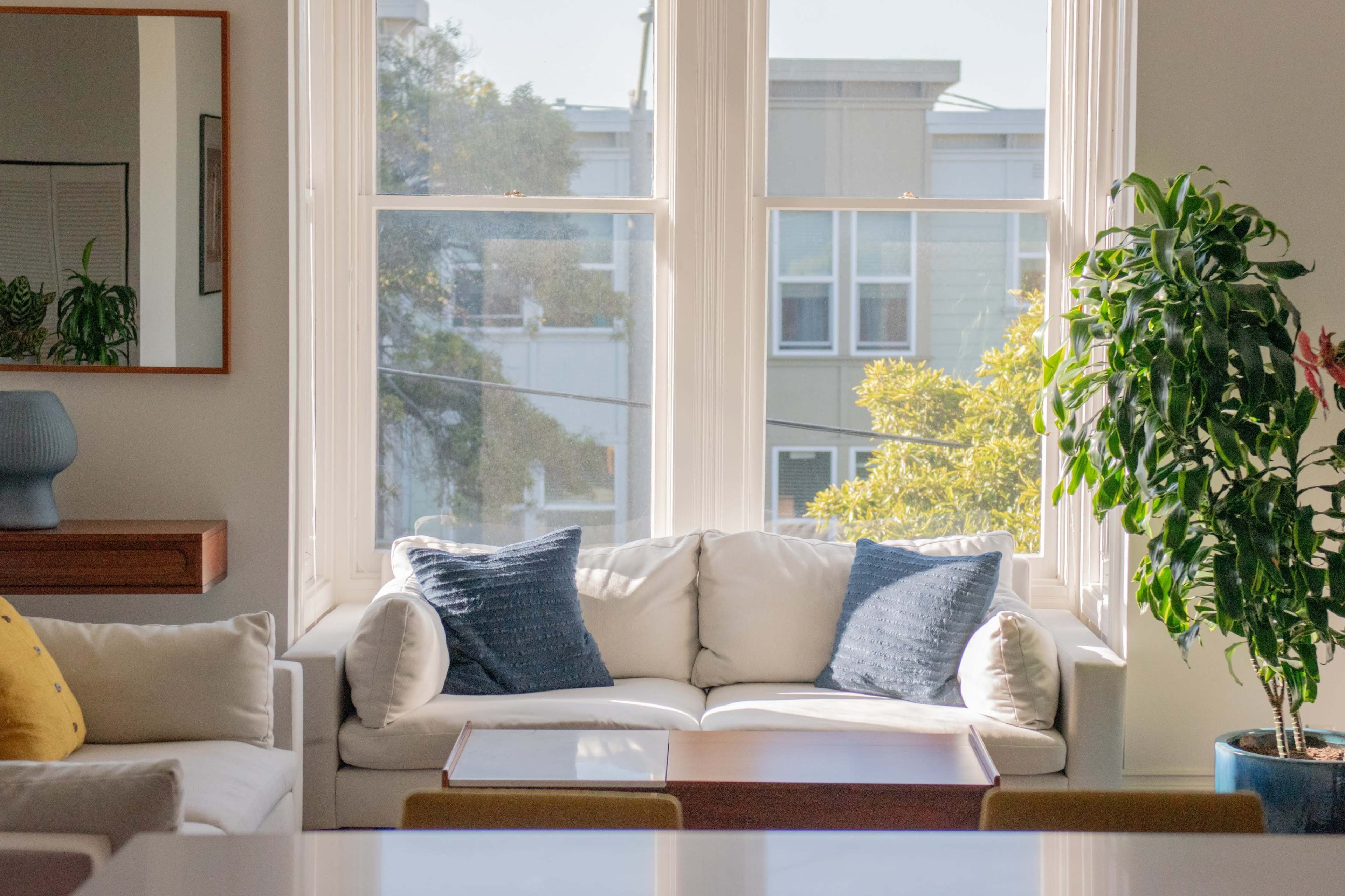 Victorian mid century modern apartment Image in Fillmore District, San Francisco, CA