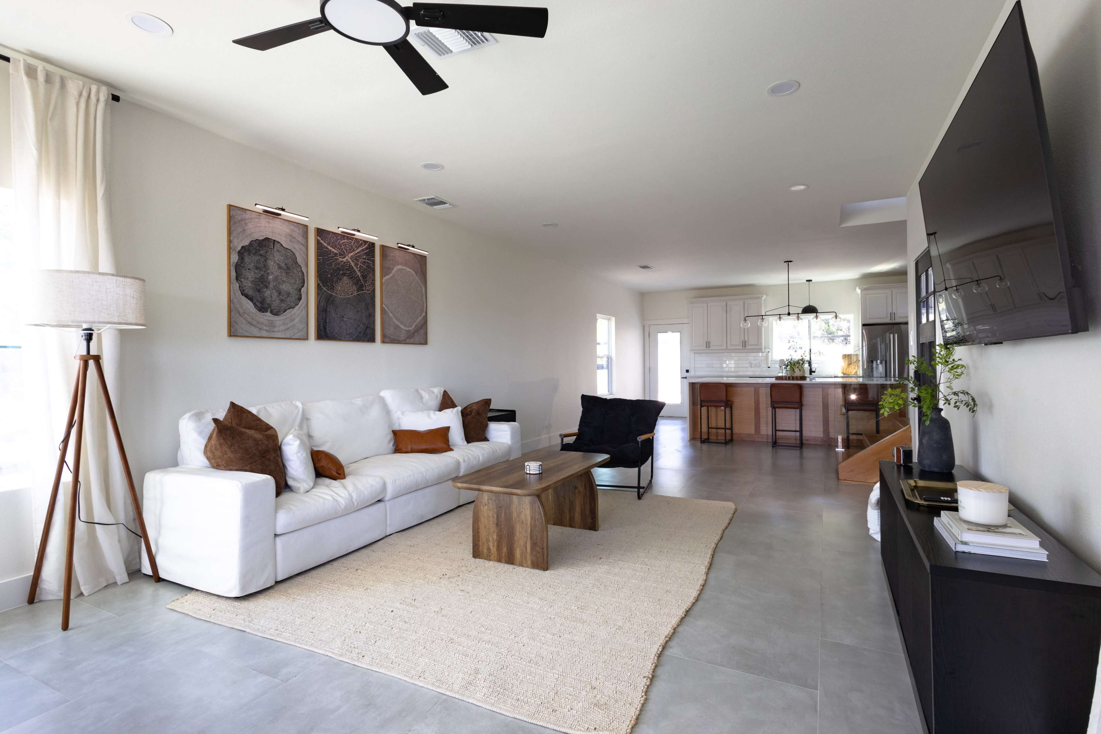 Hill-top luxury modern Lakeview Home Image in Apache Shores, Austin, TX