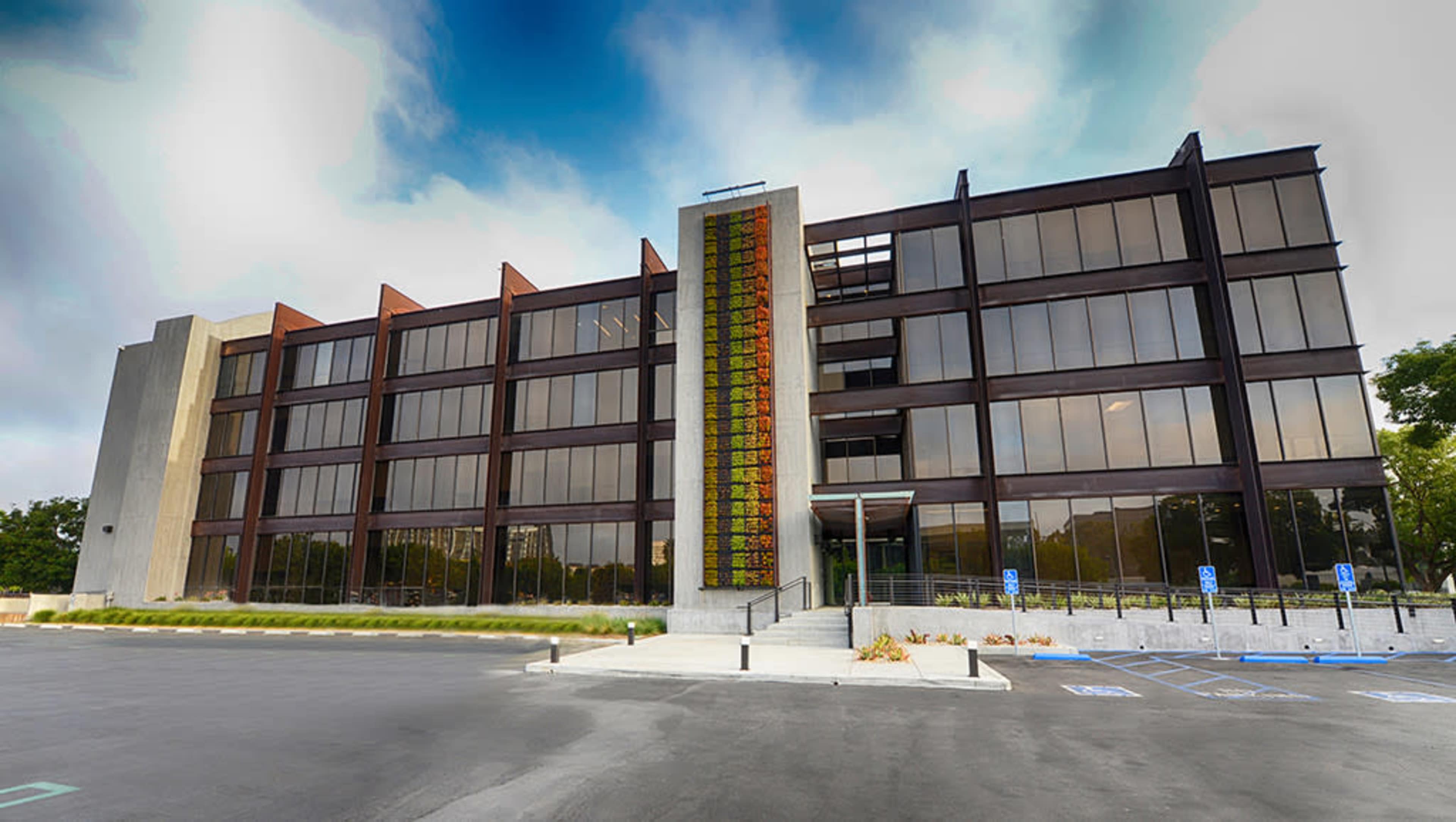 Day Office Image in Irvine Business Complex, Irvine, CA