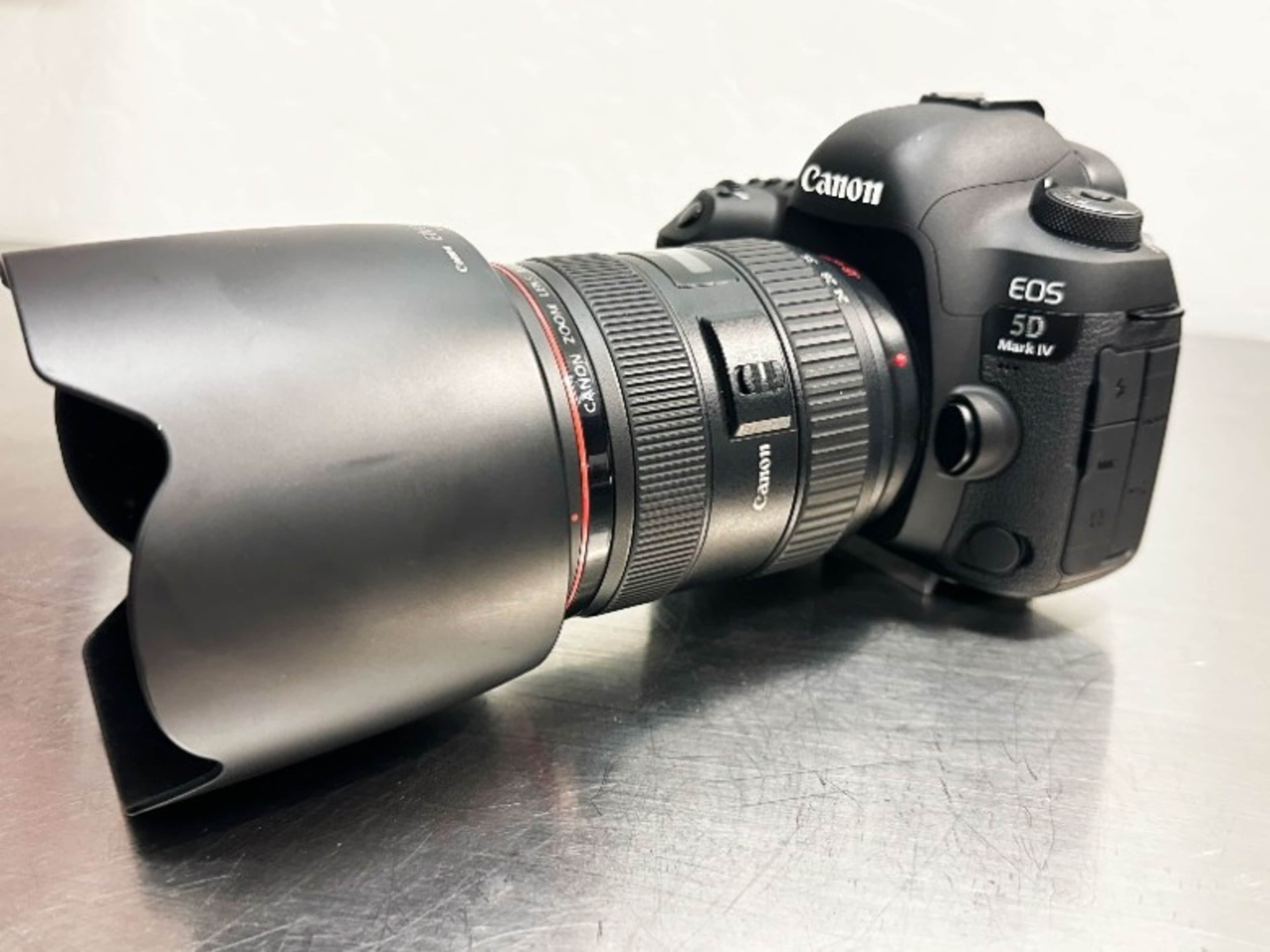 Canon EOS 5D Mark IV Camera with 24-70 Lens