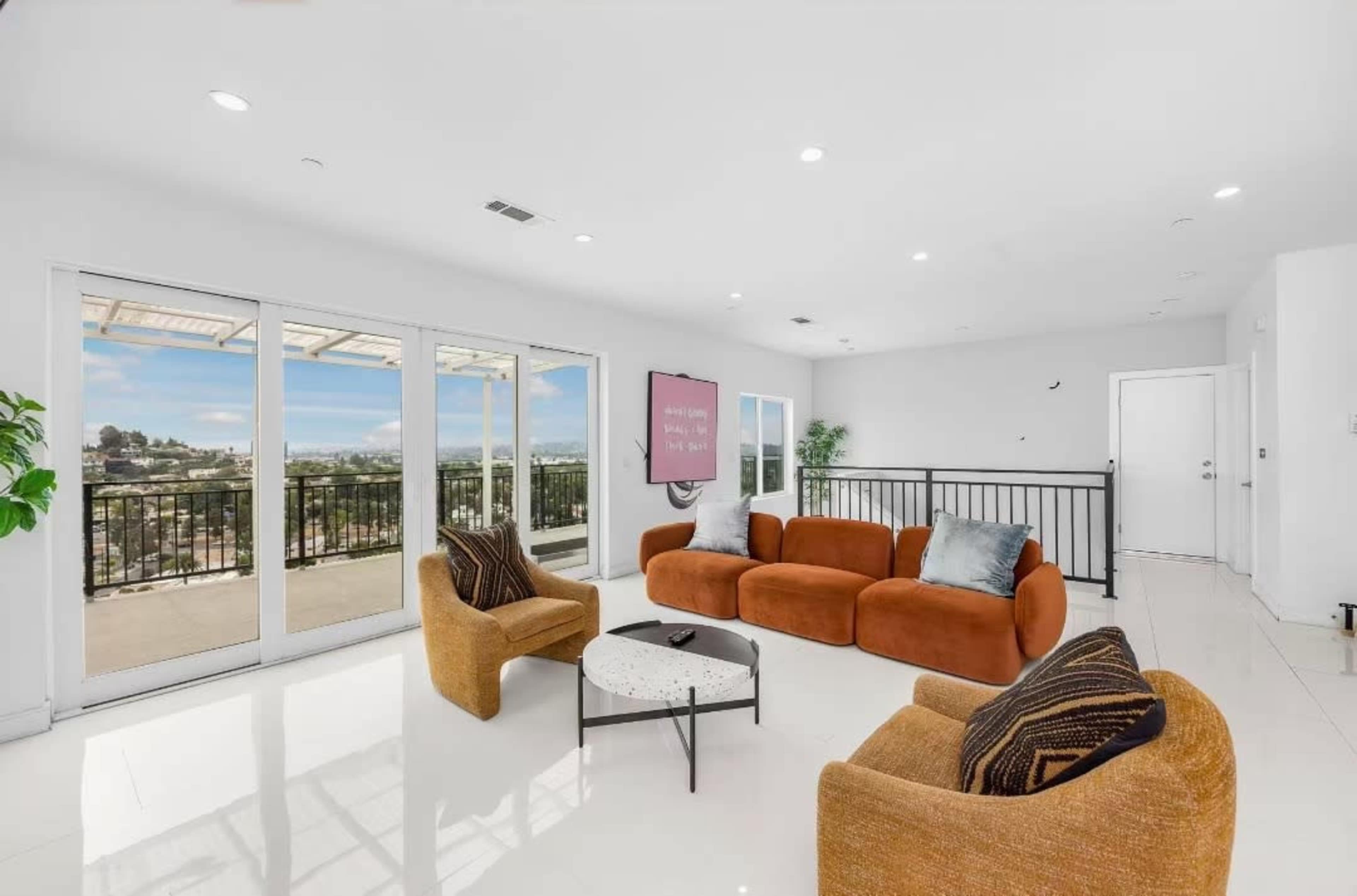 Modern Hillside Home Overlooking Downtown LA & Mountain Views Image in Northeast Los Angeles, Los Angeles, CA