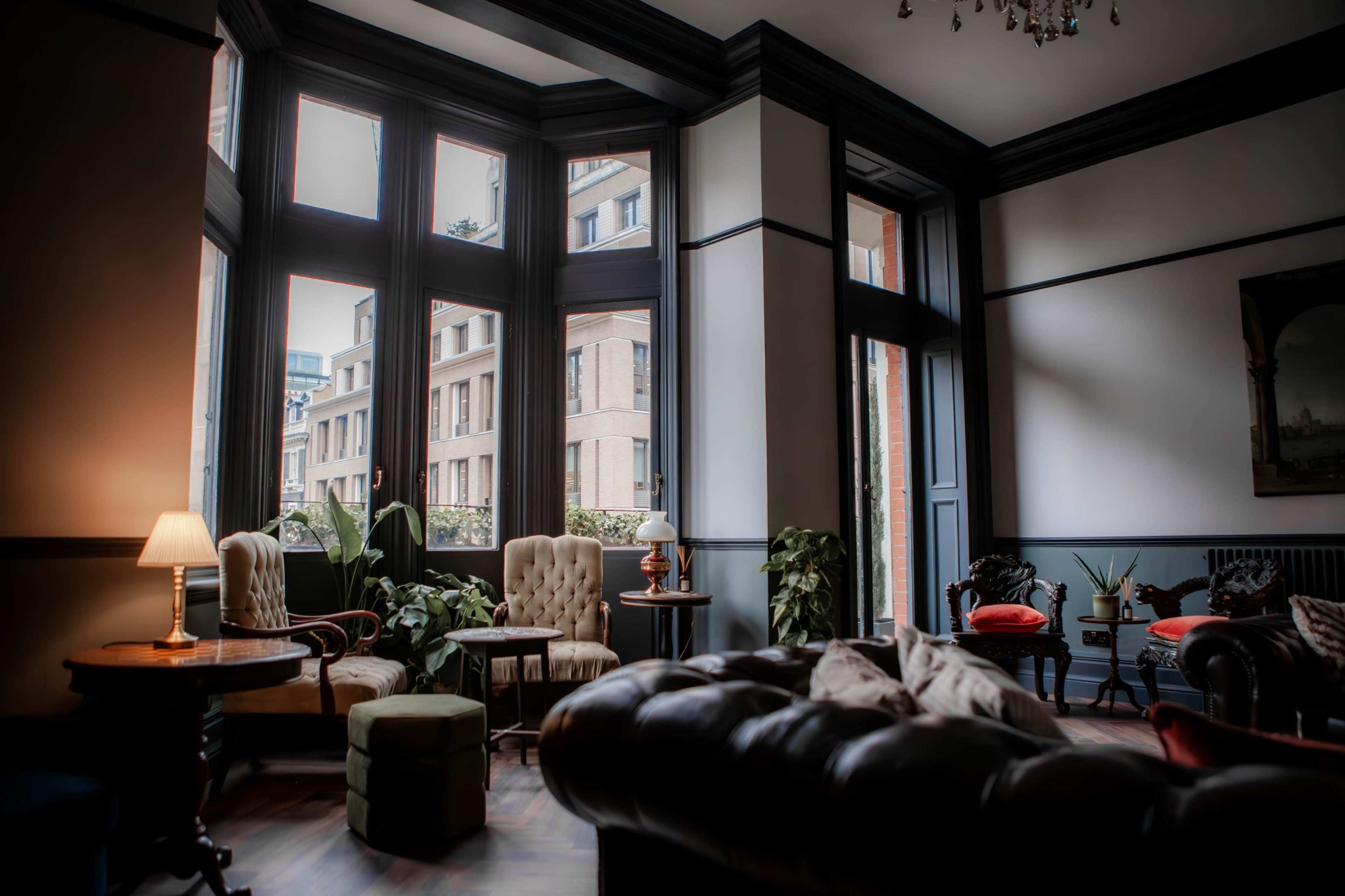 Meeting Room hire in Mayfair – Elegant Boardroom at Hanover Square Image in Mayfair, London, ENG