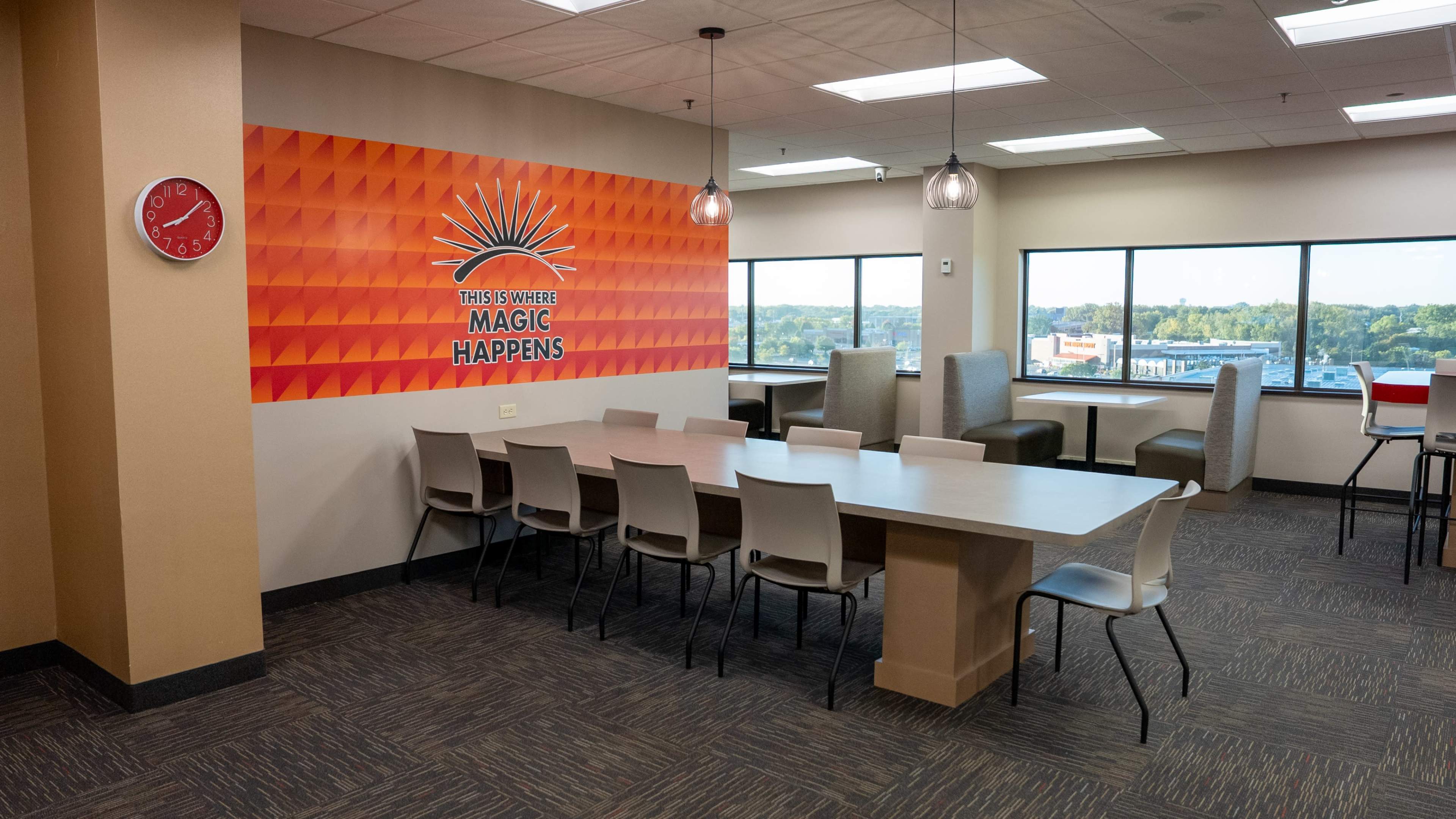 Large Training Room for Presentations, Meetings & Off-Sites - Image in Blackstone, St. Louis Park, MN