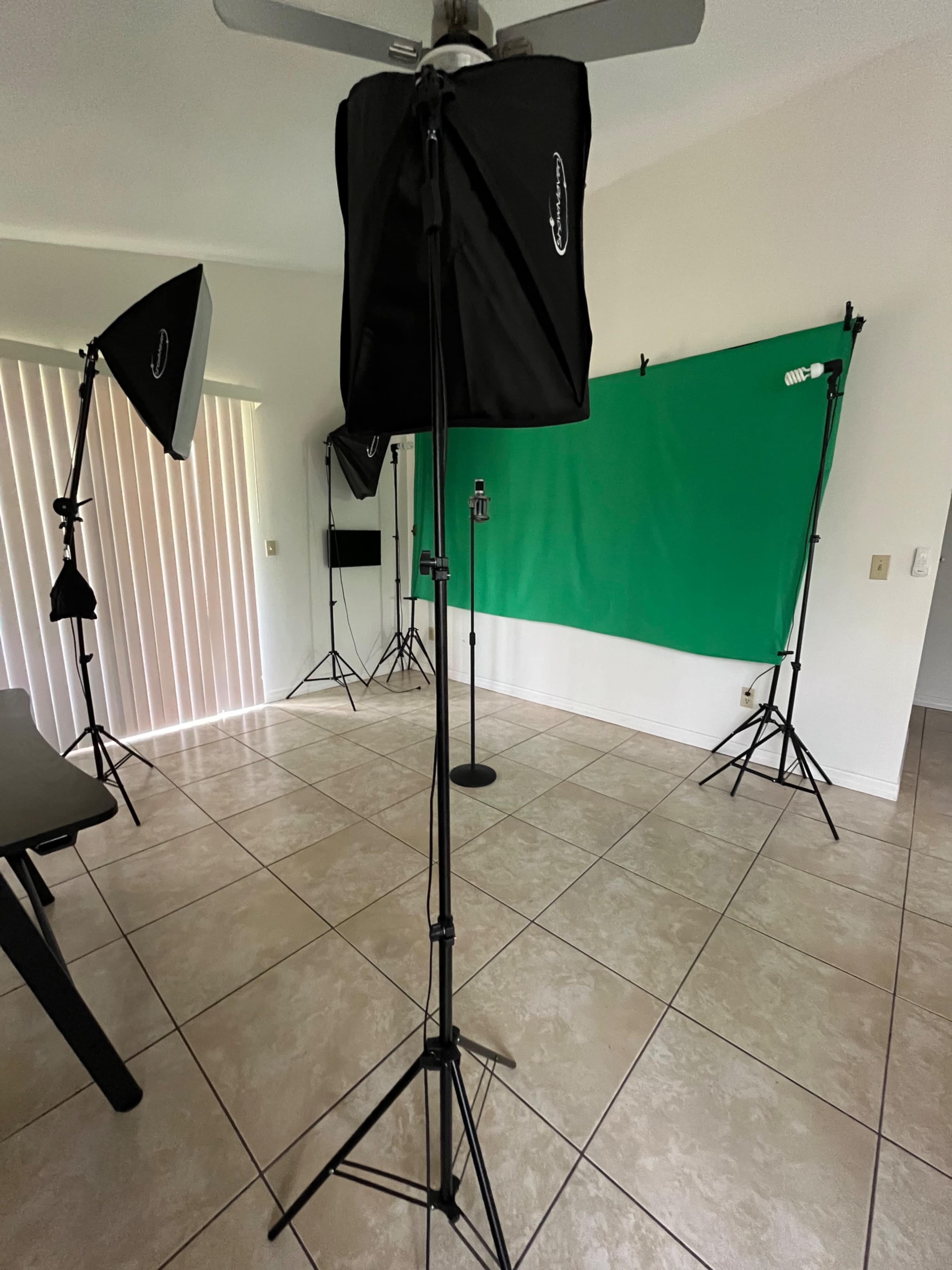 Orlando Green Screen for Use Image in Sherwood Forest, Orlando, FL