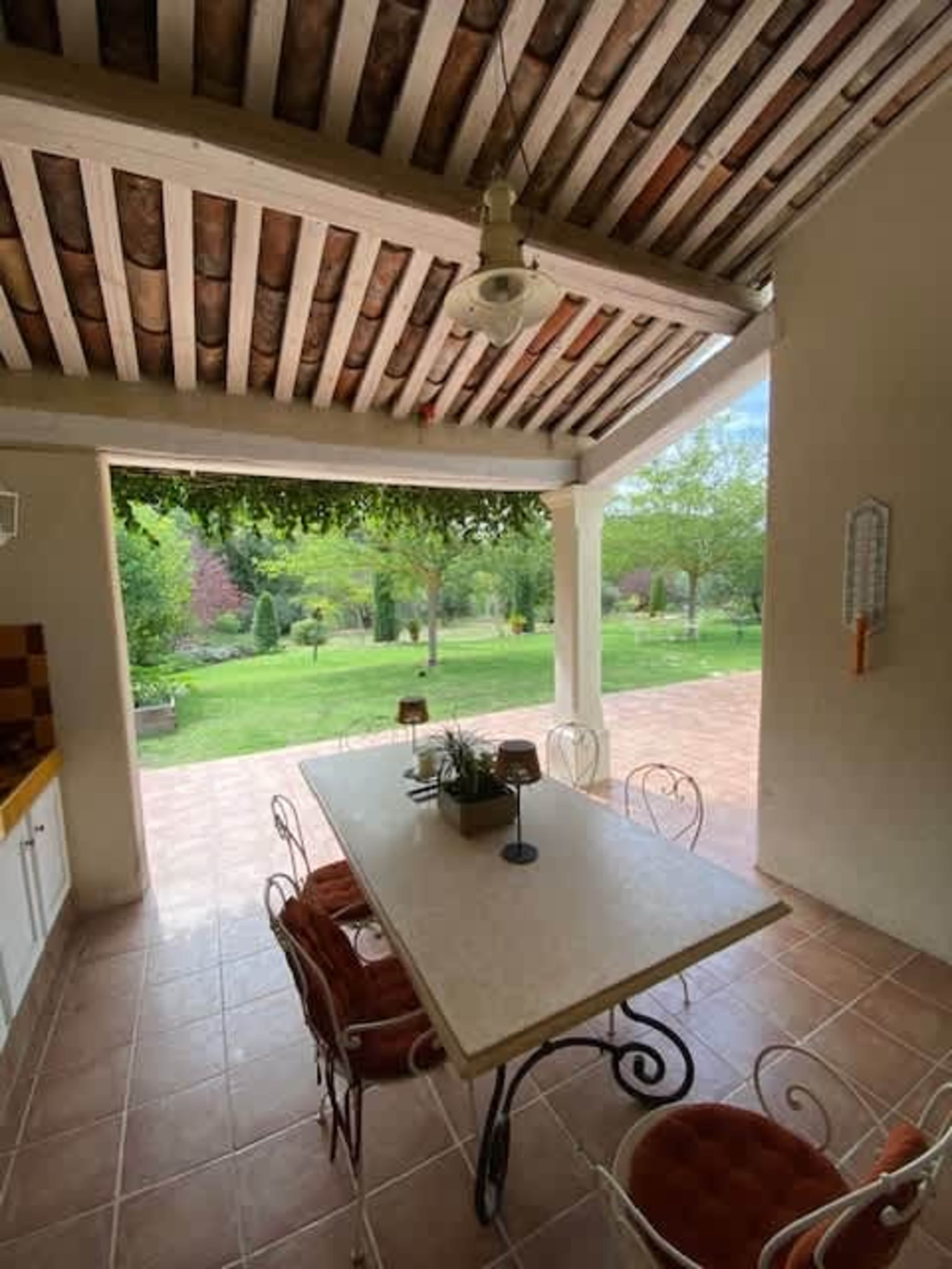 Bastide et jardin paysager Image in , AURIOL