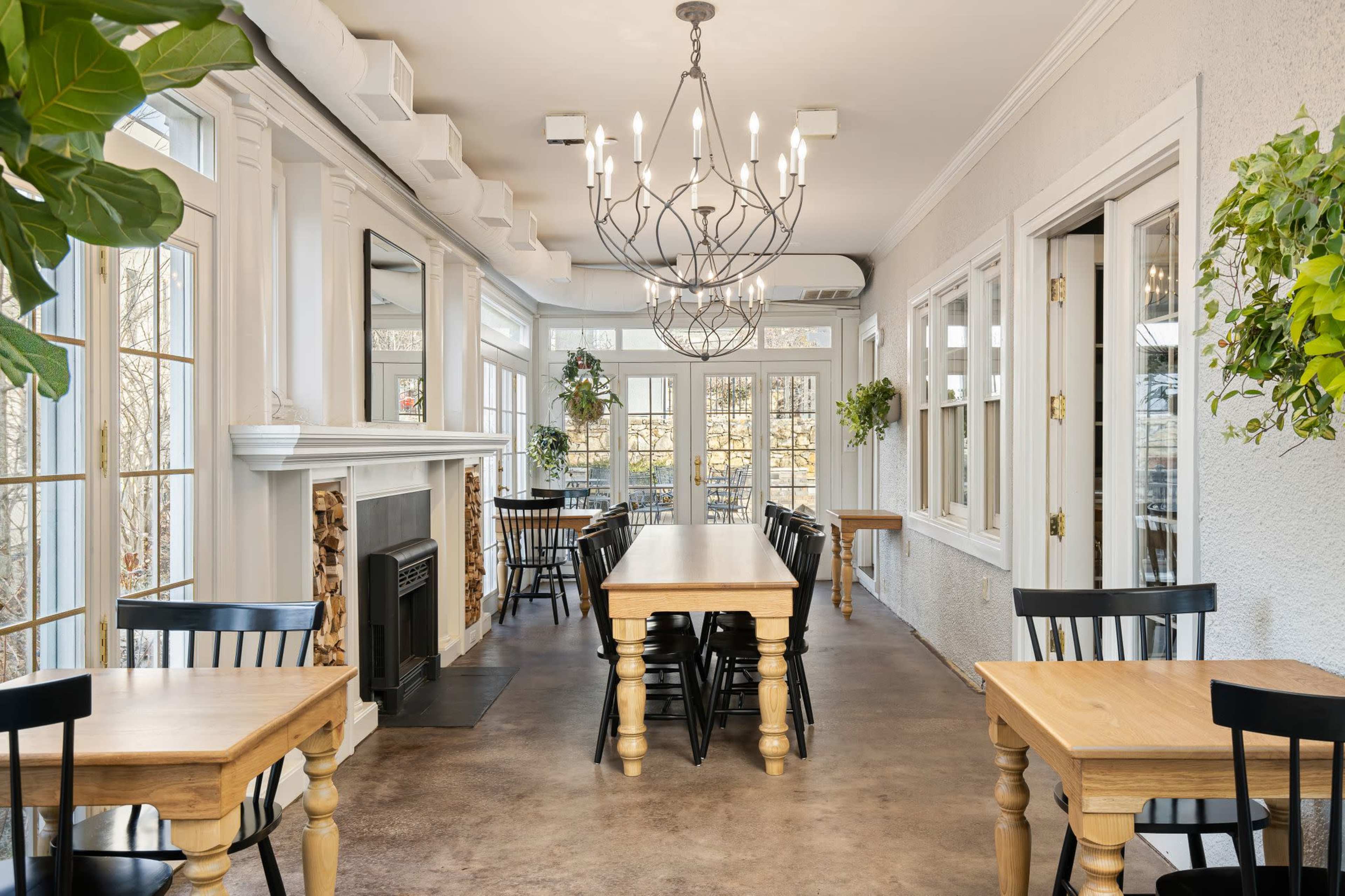 Charming Sunroom & Patio Event Space walking distance to the Plaza! Image in Southmoreland, Kansas City, MO