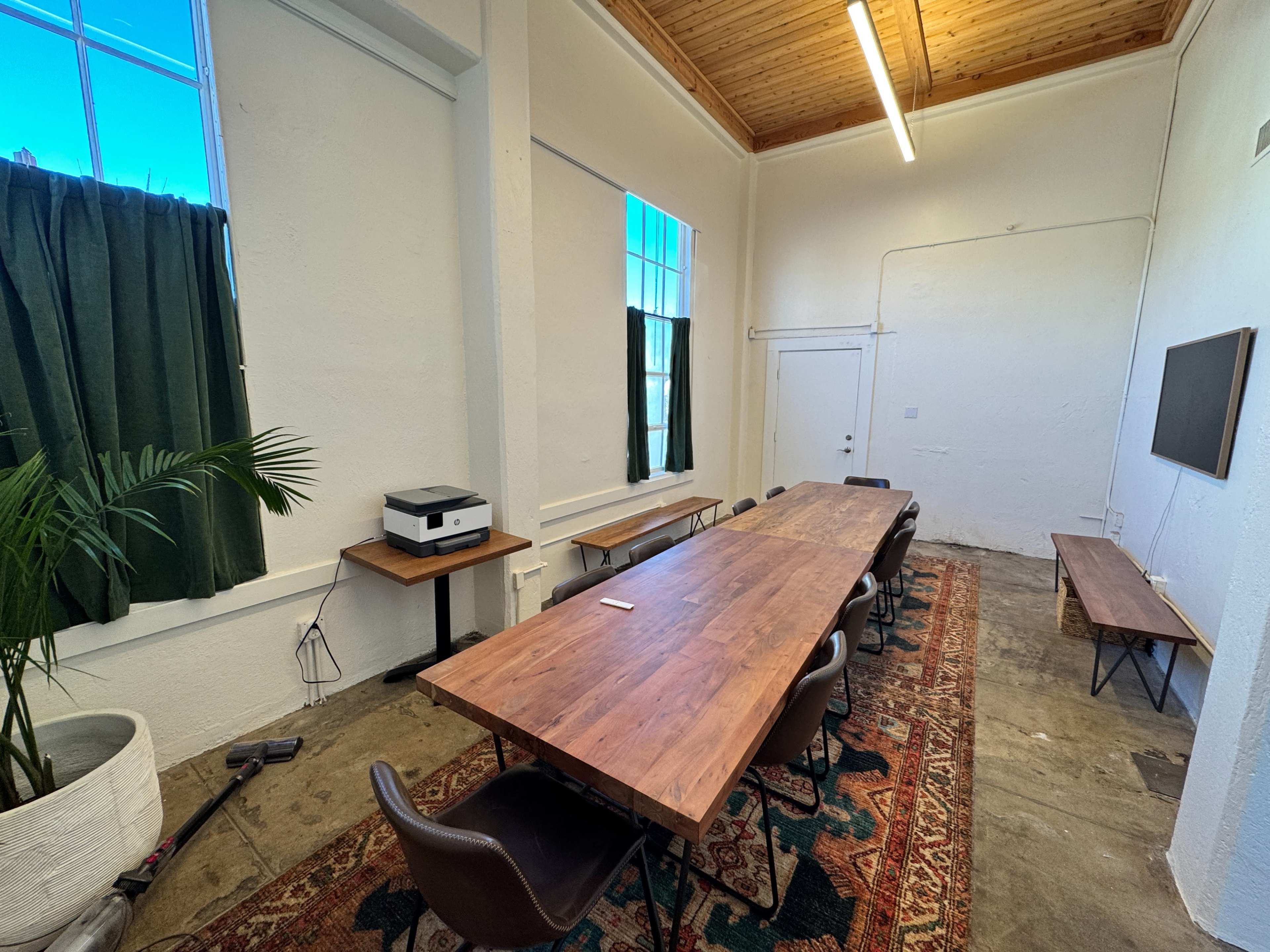 Casual Meeting Room near The Plaza Image in Sonoma, Sonoma, CA