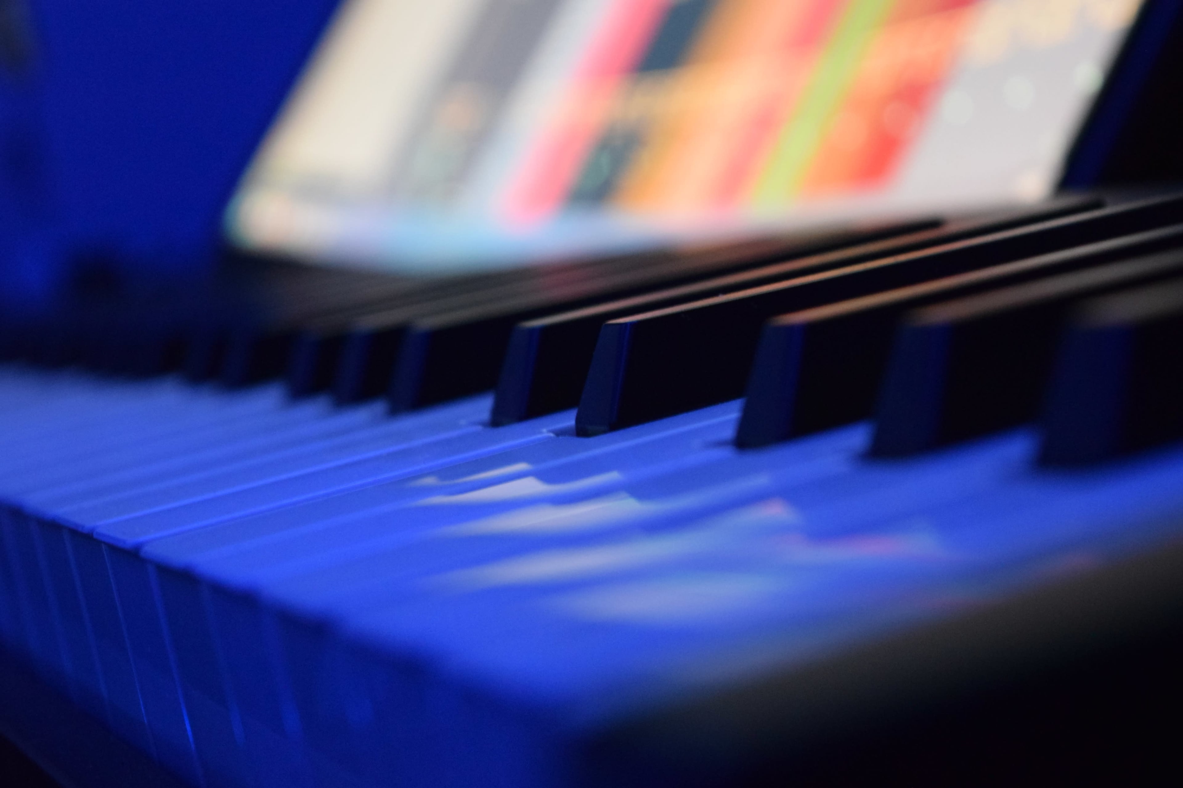 Modernes Tonstudio mit High-End-Hardware und Premium-Software Image in , Aachen