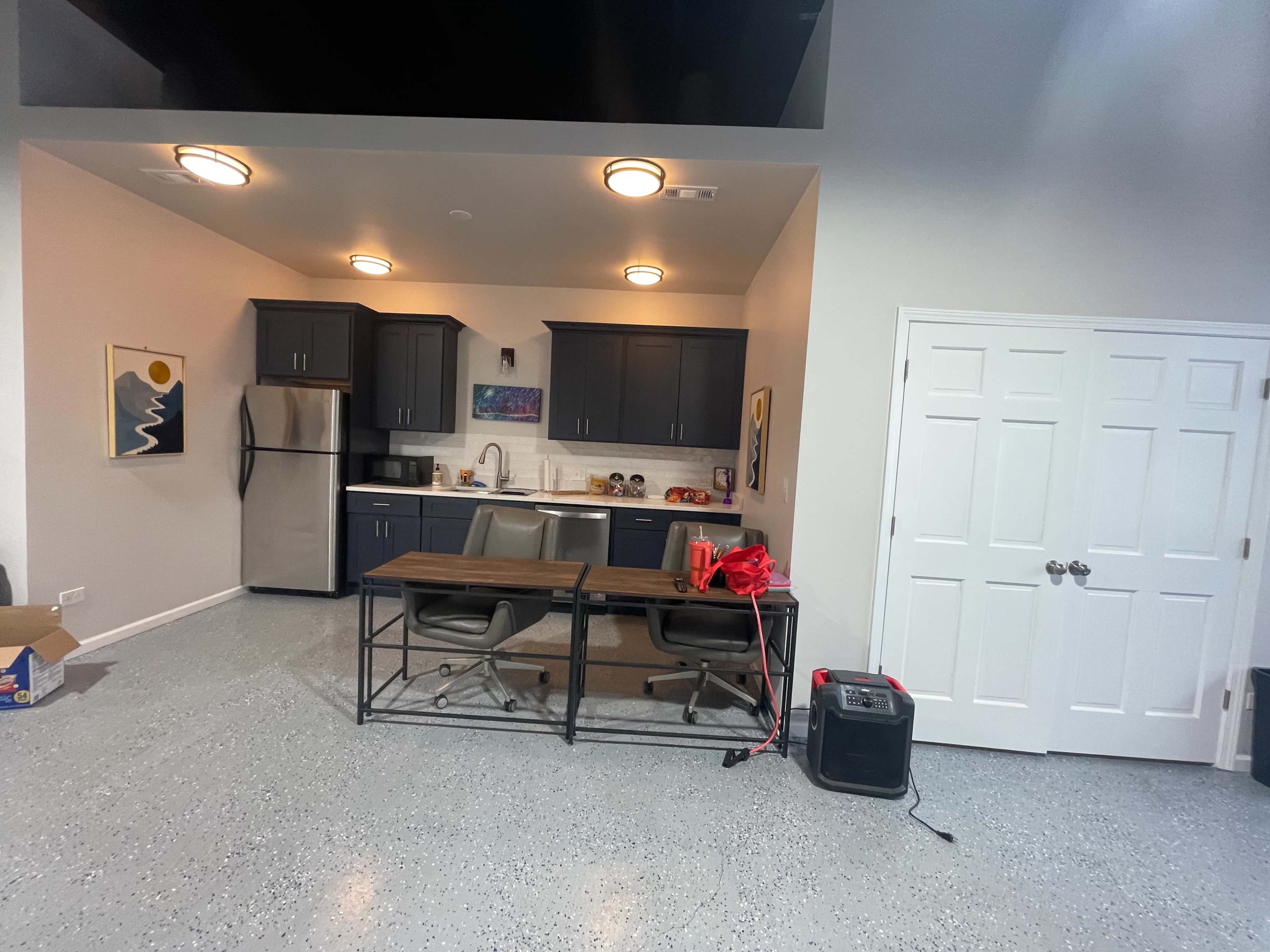 Urban, Near South Side, West of 59th Street Expressway Image in South Side, Chicago, IL