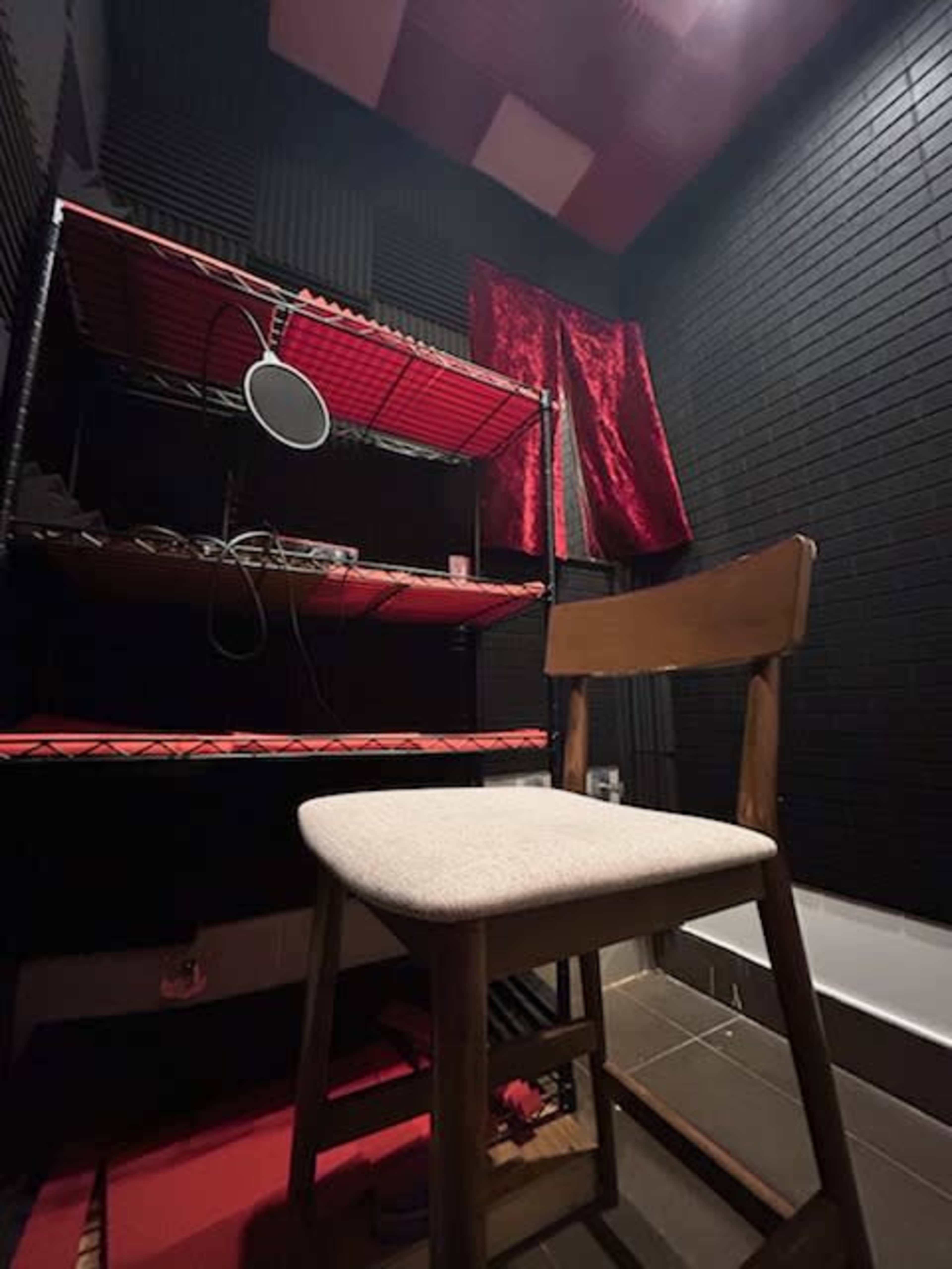 Soundproof Recording Studio for Actors Image in Crown Heights, Brooklyn, NY