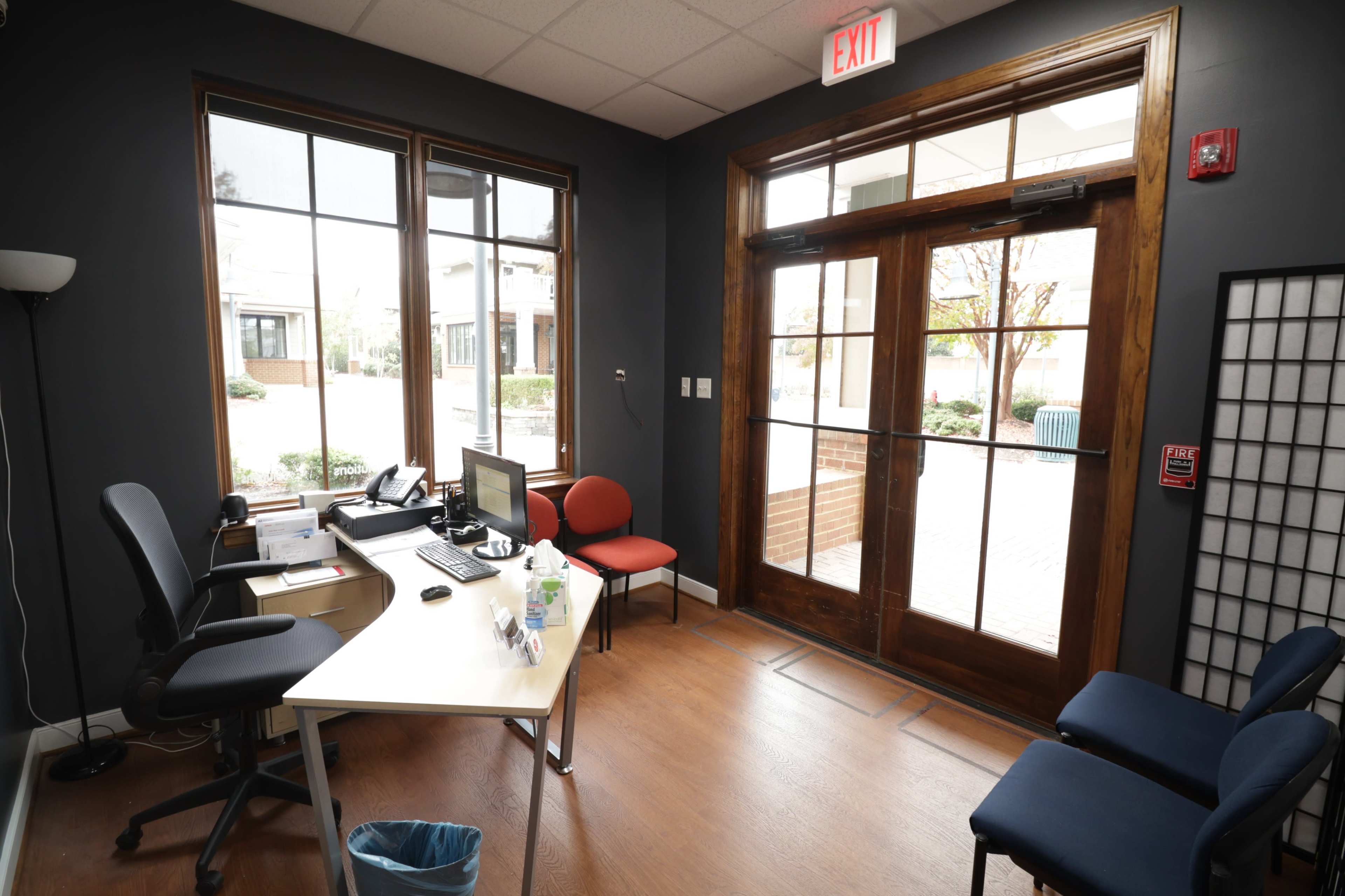 Suburban Location with a Cozy Vintage Town Streetscape Image in Rockwood, Chesterfield, VA