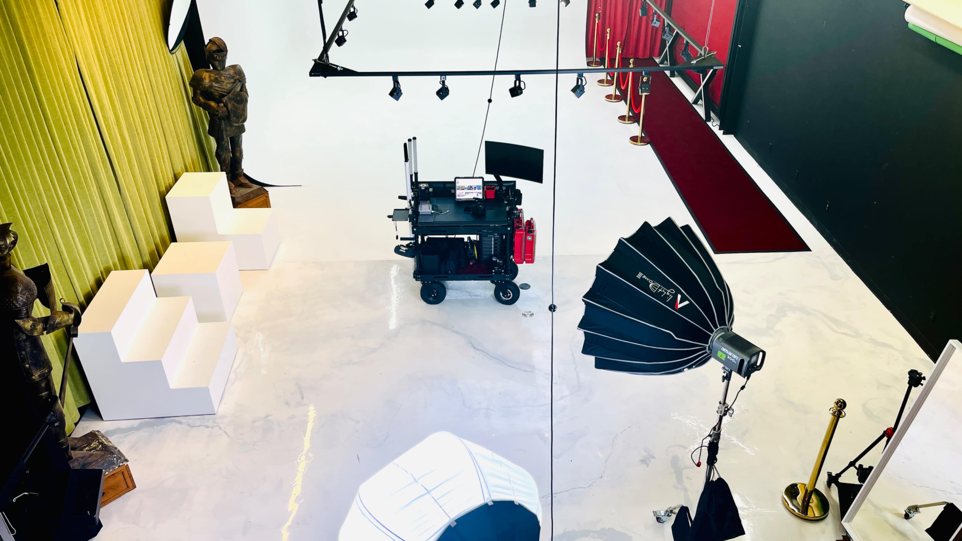 Largest Skylight over Cyclorama Studio Image in Weston-Pelham Park, Toronto, ON