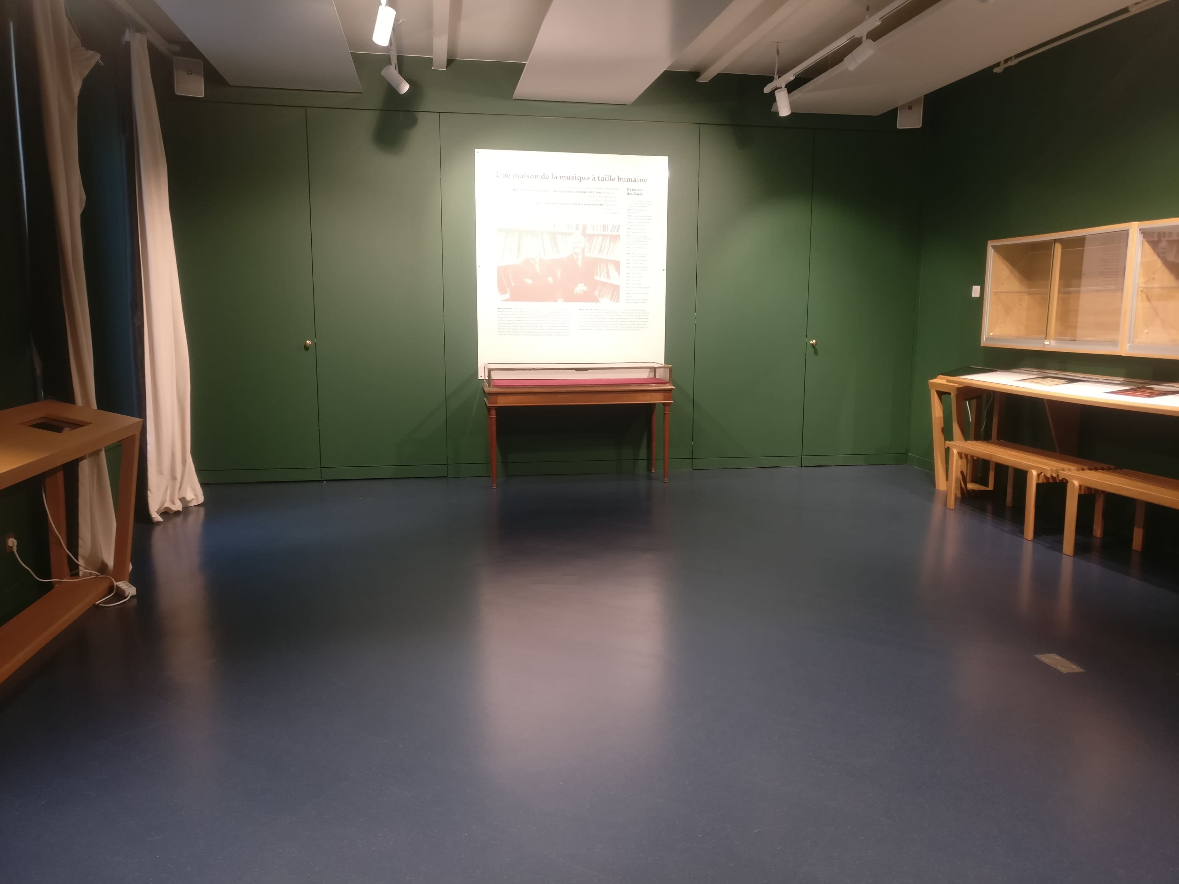 Salle de réunion, loge idéale pour accueillir des préparation de shooting photos ou des défilés Image in Europe, Paris