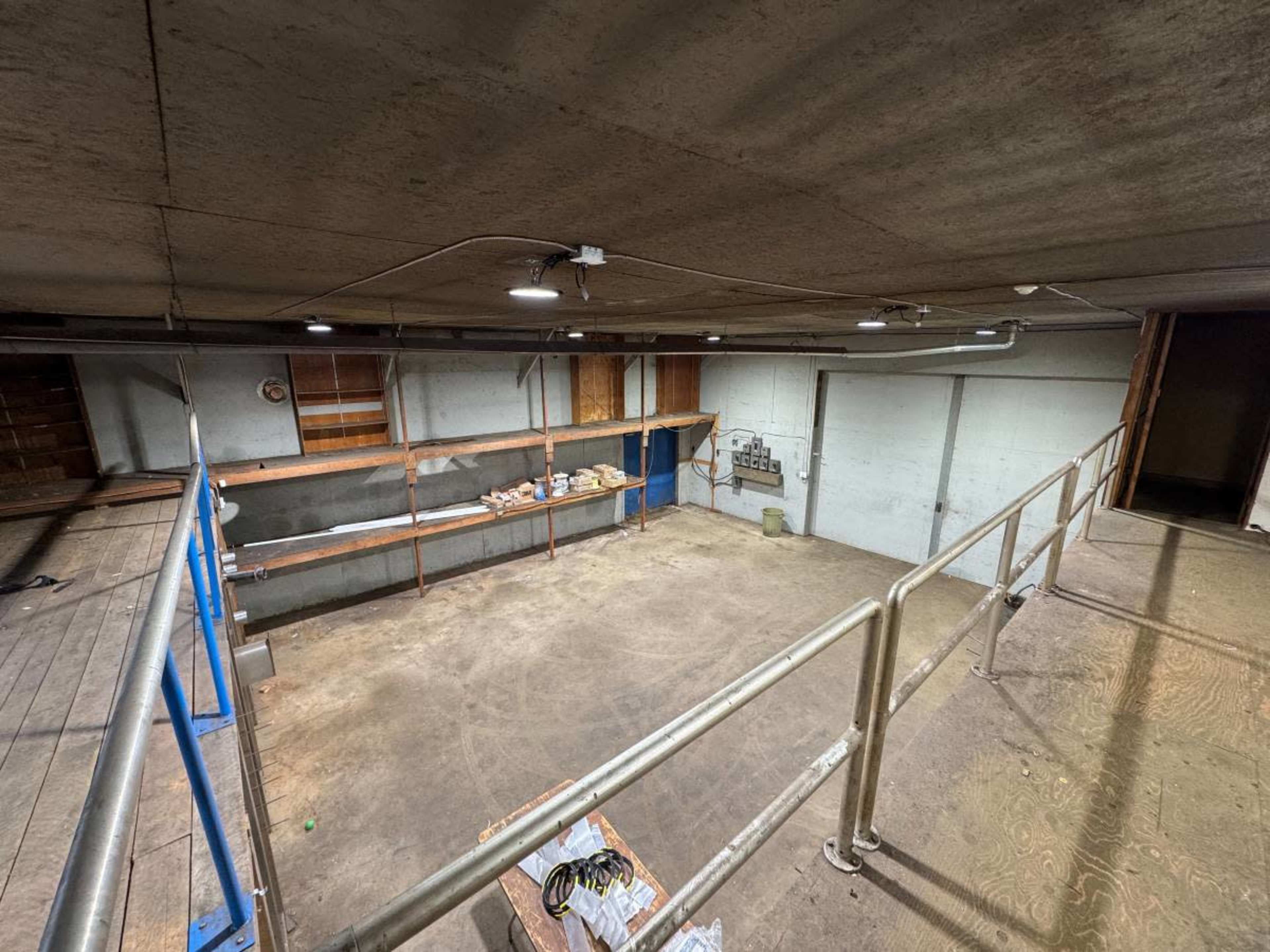 Industial shop with beautiful rolling hills property Image in Langley, Langley, BC