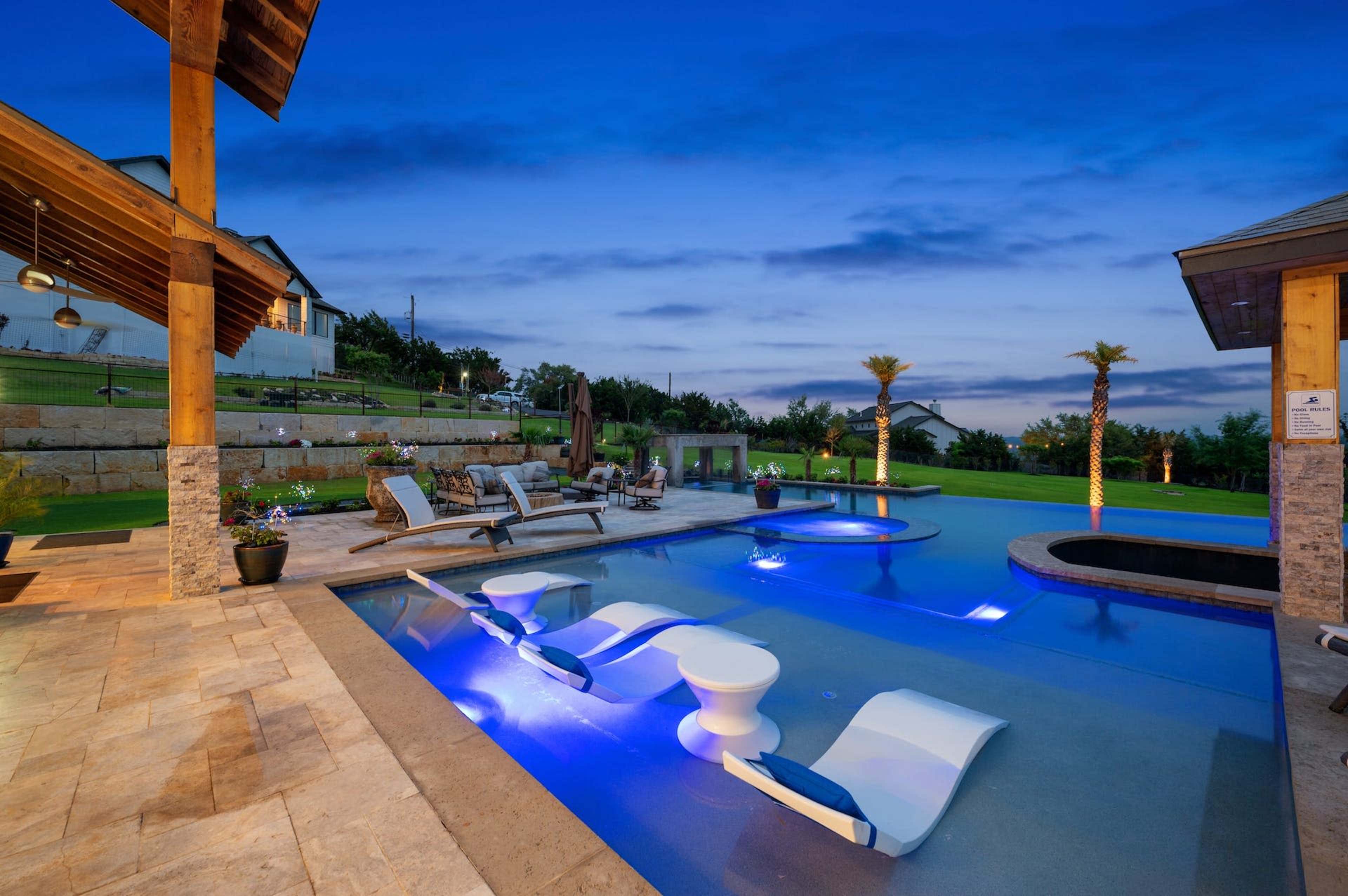 Little La Jolla Resort - resort style pool and million dollar club house Image in Lakeway, Austin, TX