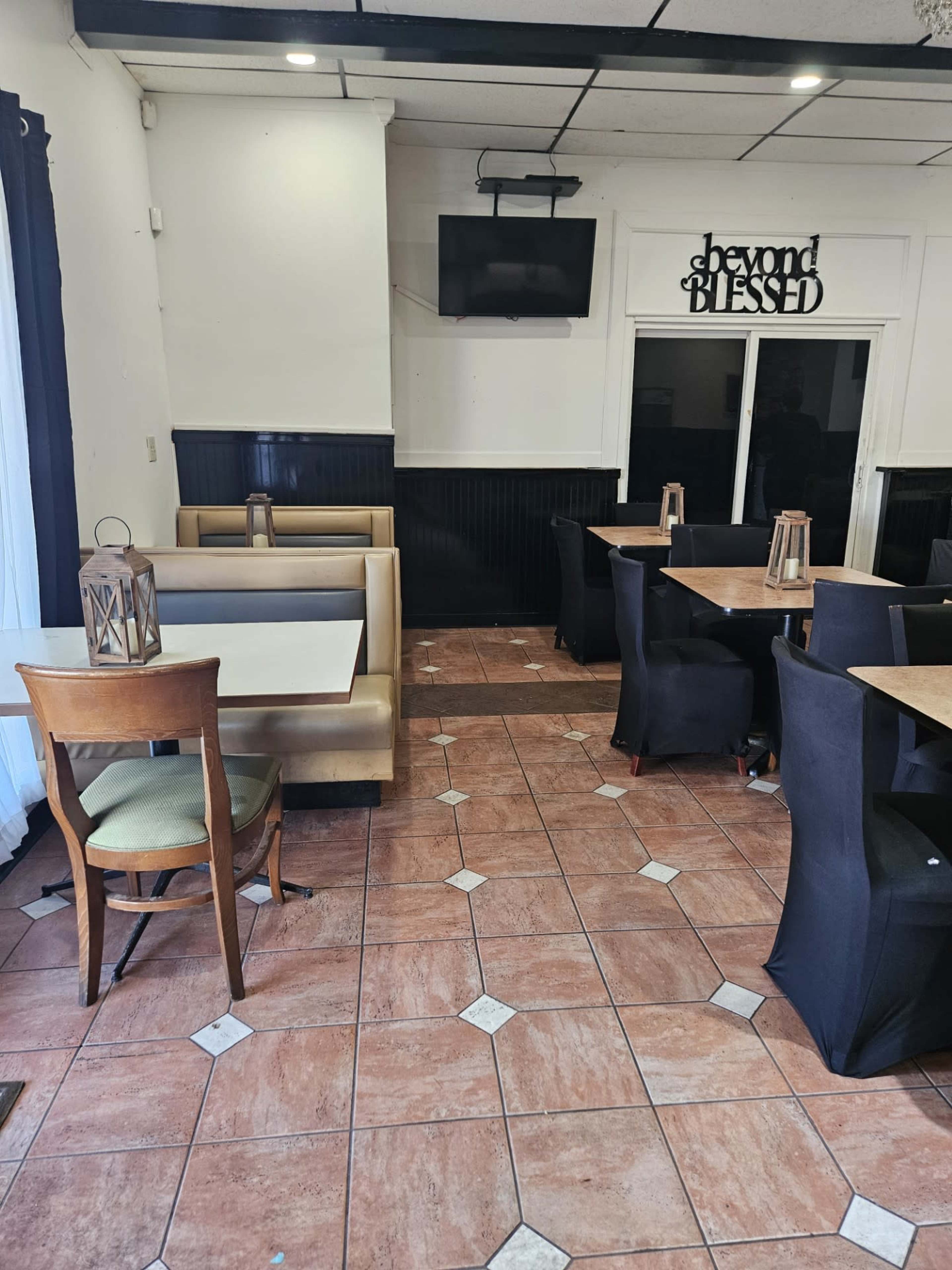 Affordable & Flexible Space for Events, Babyshowers, Birthdays, Pop Ups, Photoshoots, Meetings or Coworking Image in Sheffield Park, Charlotte, NC